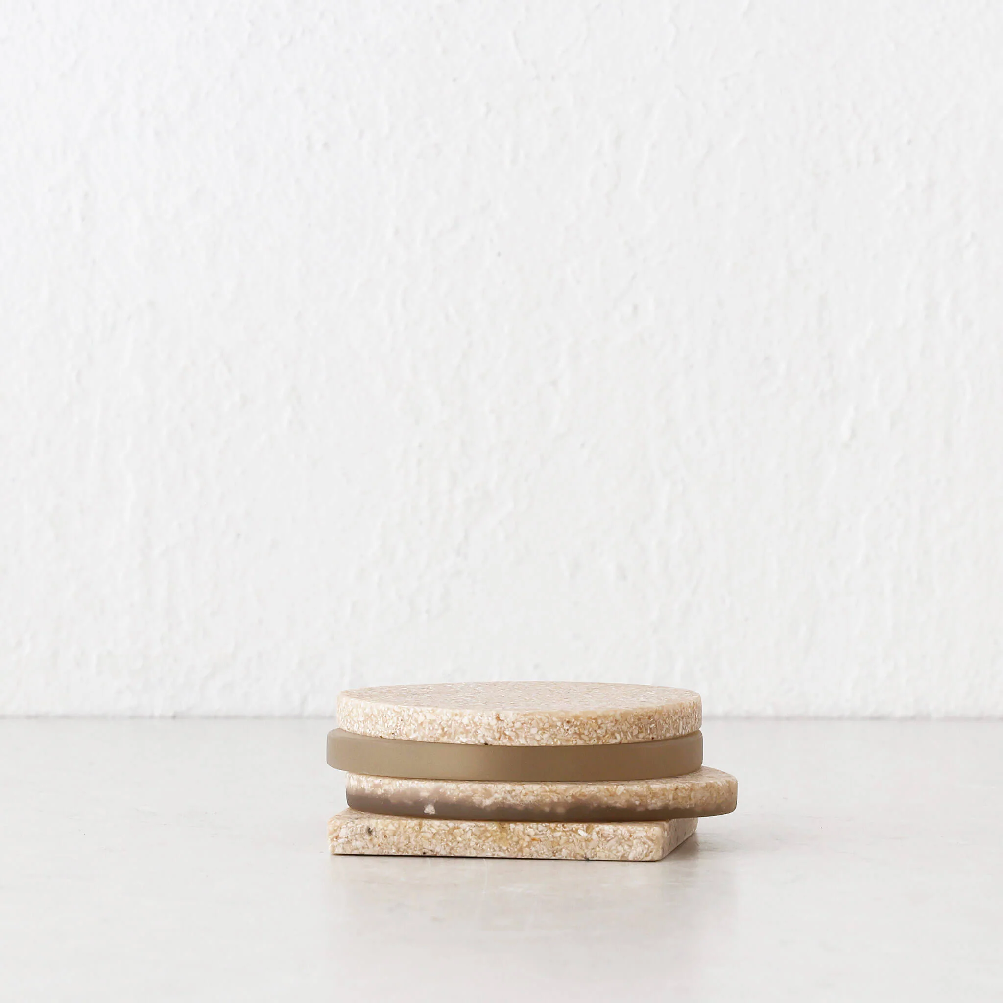 BARLETTA RESIN COASTER | SET OF 4 | SANDY DUNE + TERRAZZO WHITE RESIN - Image 2