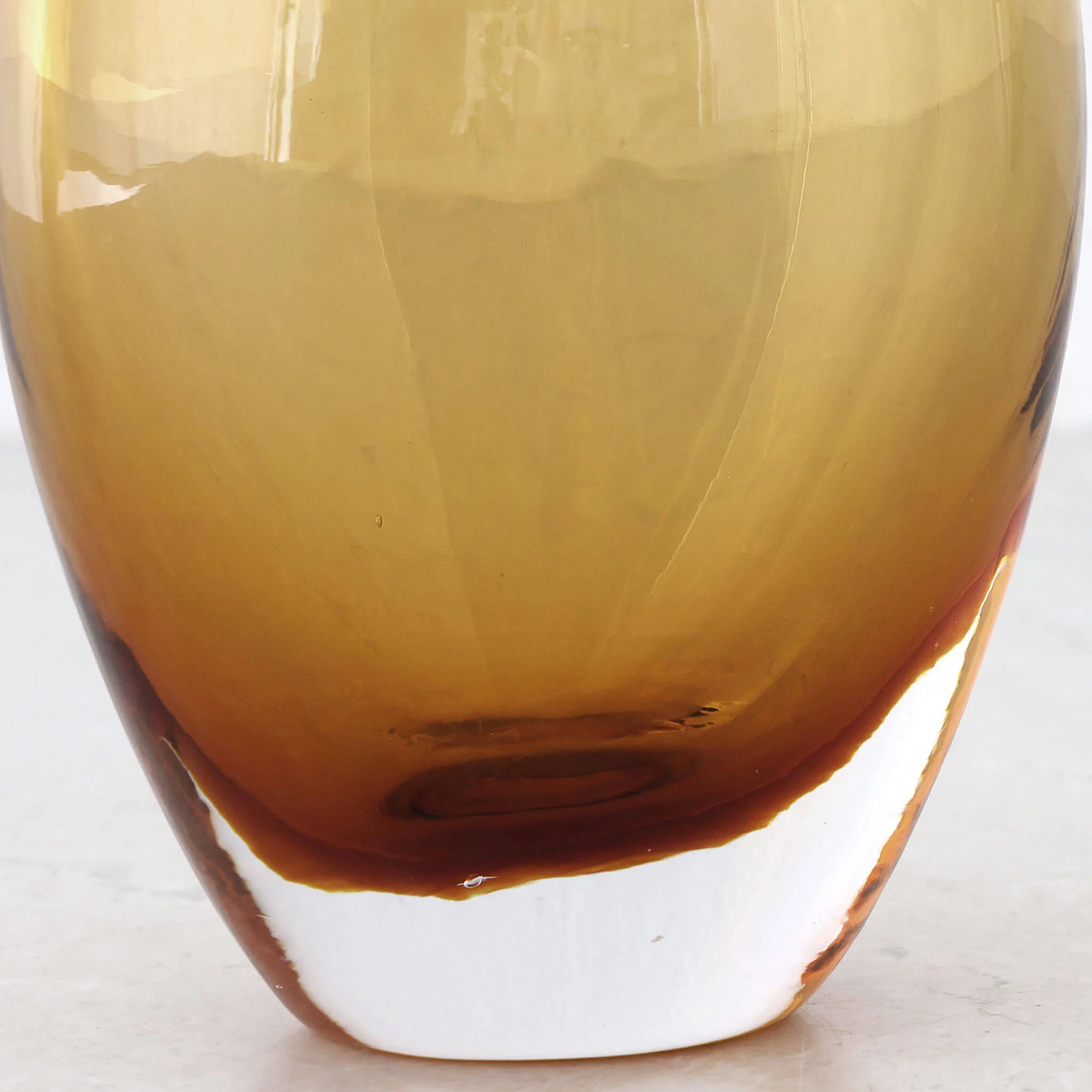 FREYA GLASS VASE | MEDIUM | AMBER + CLEAR GLASS - Image 4