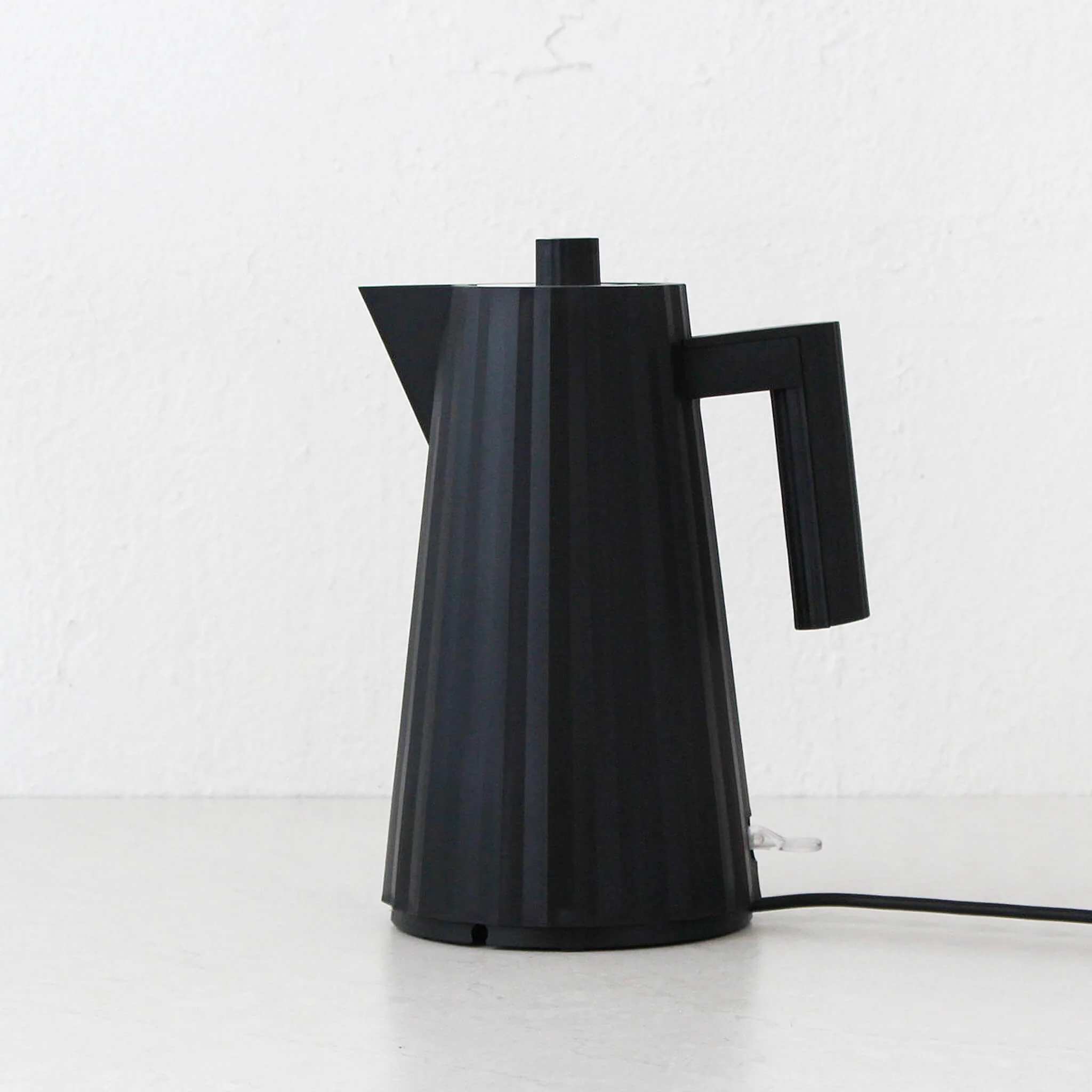 PLISSE KETTLE 1.7L + TOASTER 4 SLICE BUNDLE  |  MATTE BLACK - Image 2