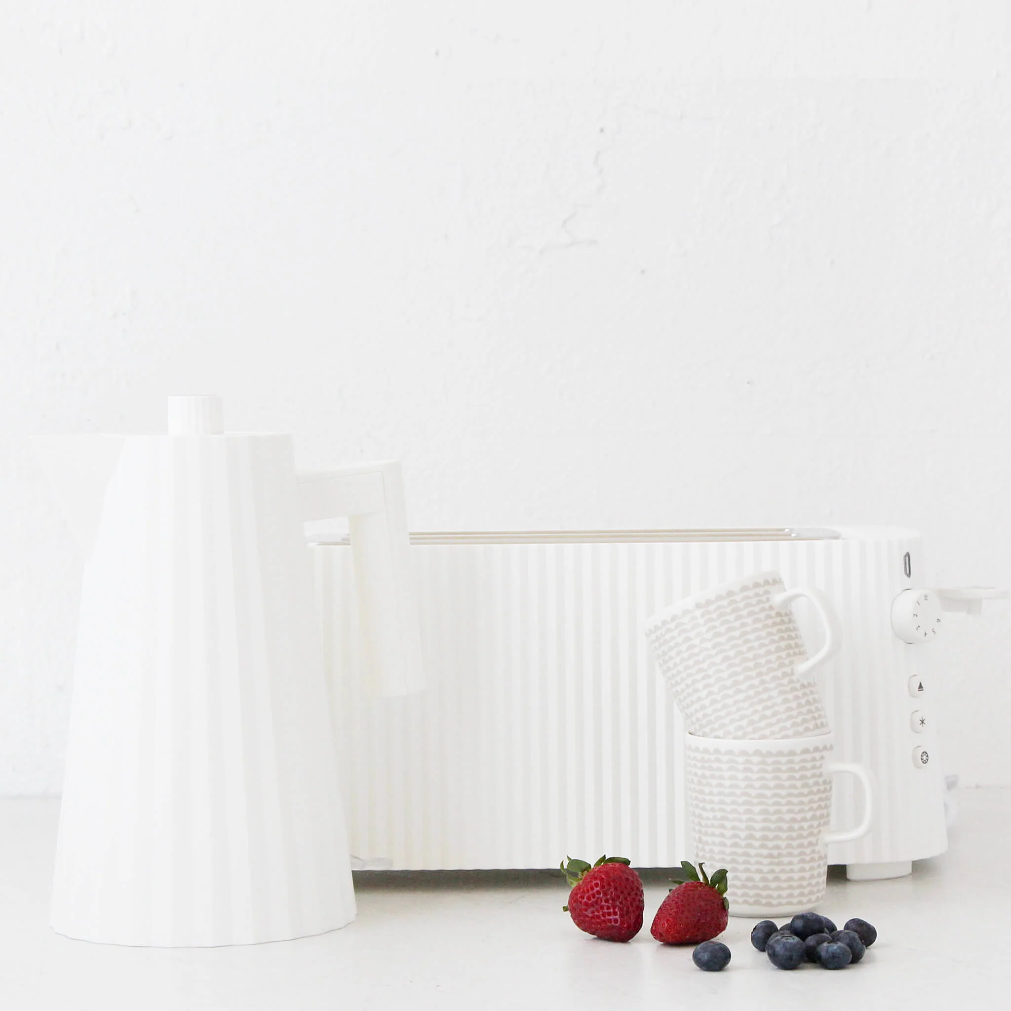 25% LTD SALE  |  ALESSI  |  PLISSE KETTLE 1.7L  |  MATTE WHITE - Image 6