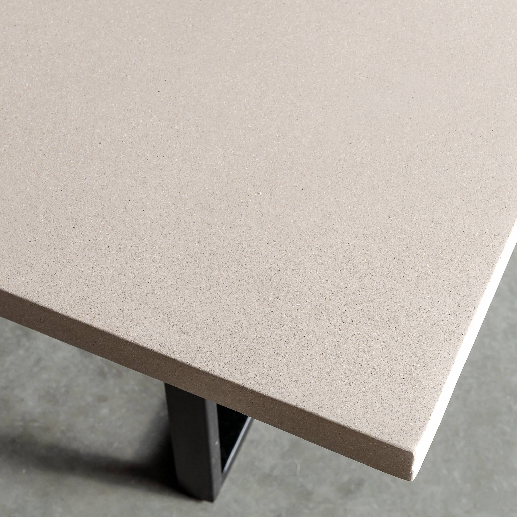 ARIA VITOLO PILLAR ROUND DINING TABLE | SAHARA CIMENT | 180CM - Image 5