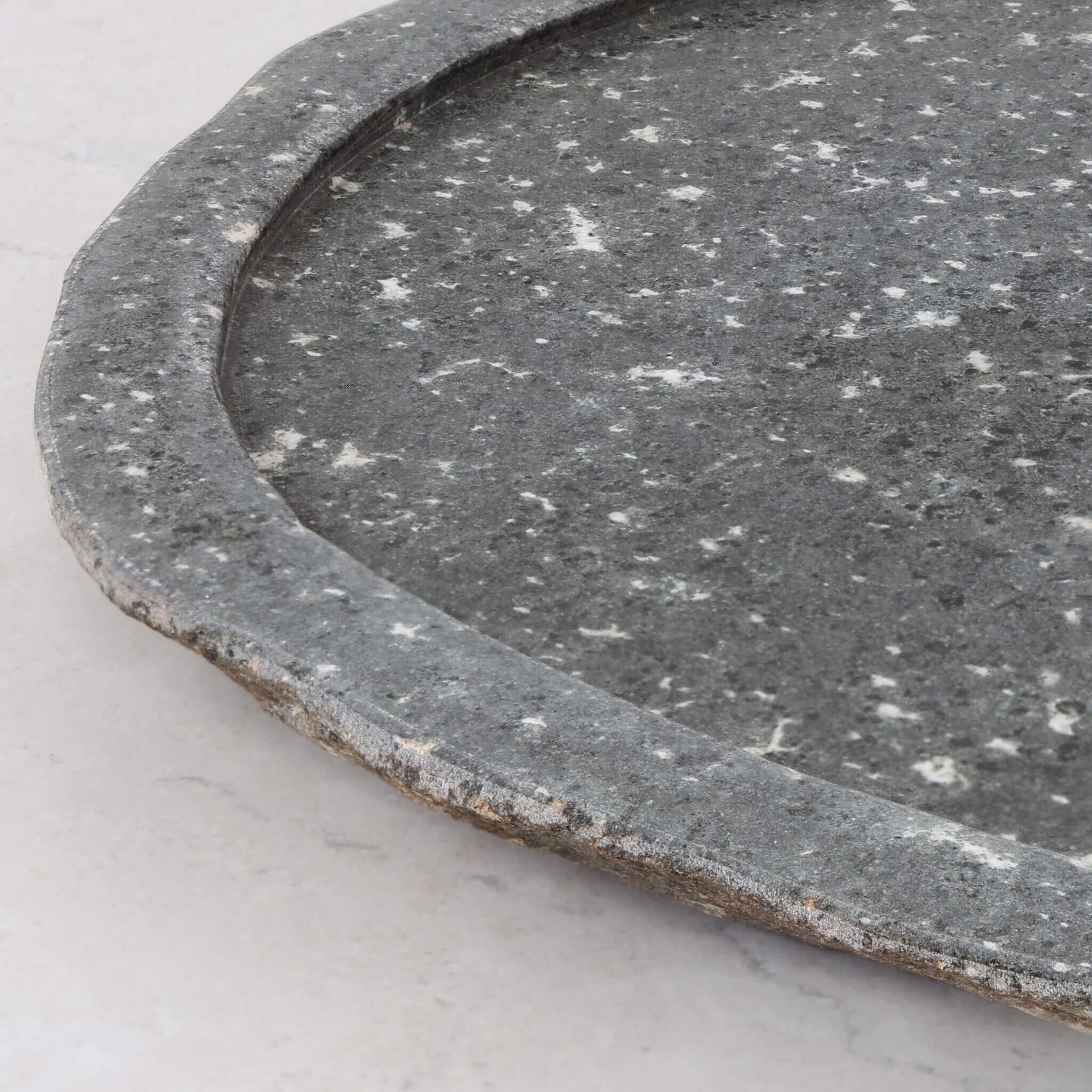 BARATI PLATE | 45CM | RIVER STONE MARBLE - Image 6