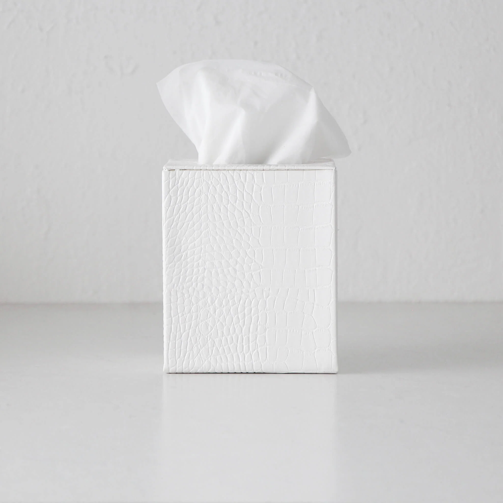BOND CROCODILE SQUARE TISSUE BOX COVER  |  BUNDLE X2  |  LIME WHITE - Image 2