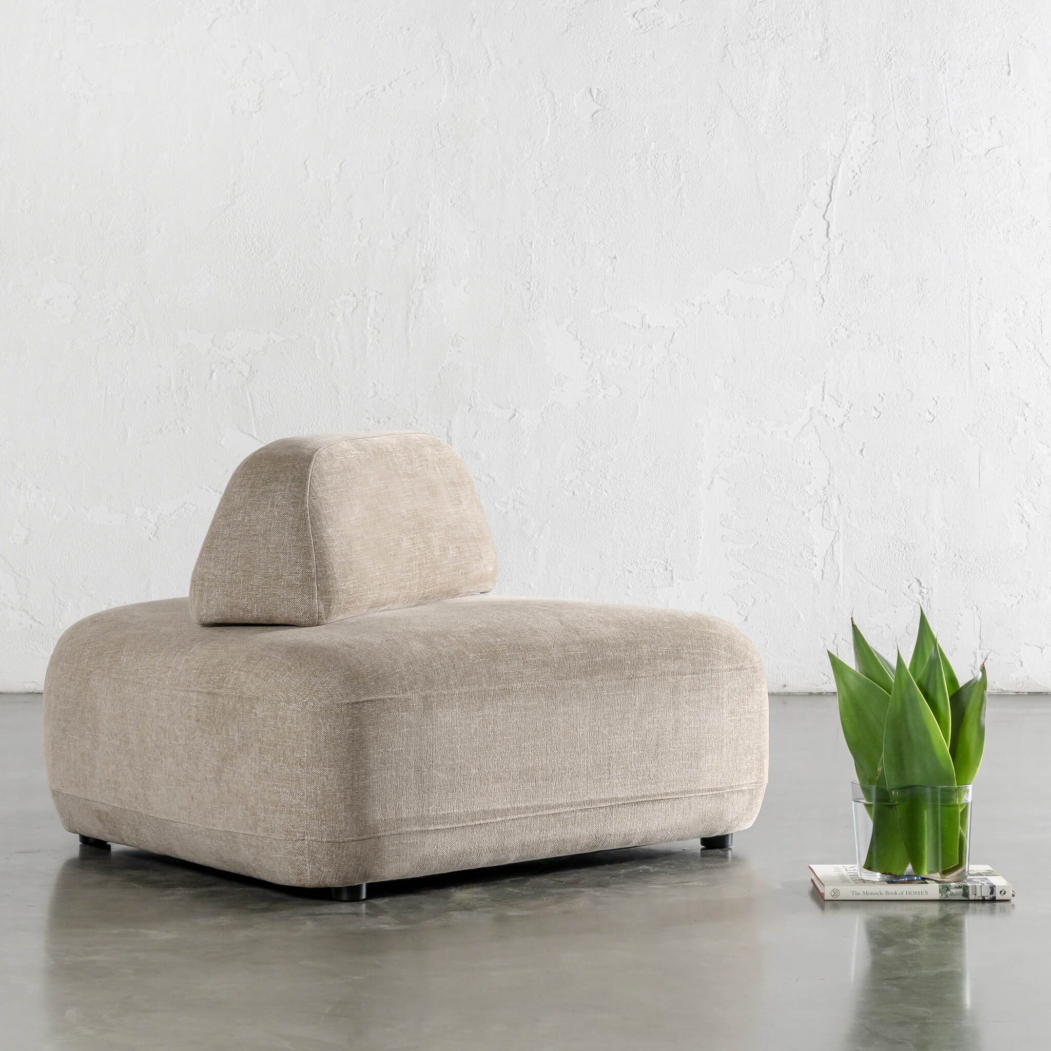 CABANE LOUNGE CHAIR  |  STONEY BROOK SAND - Image 3