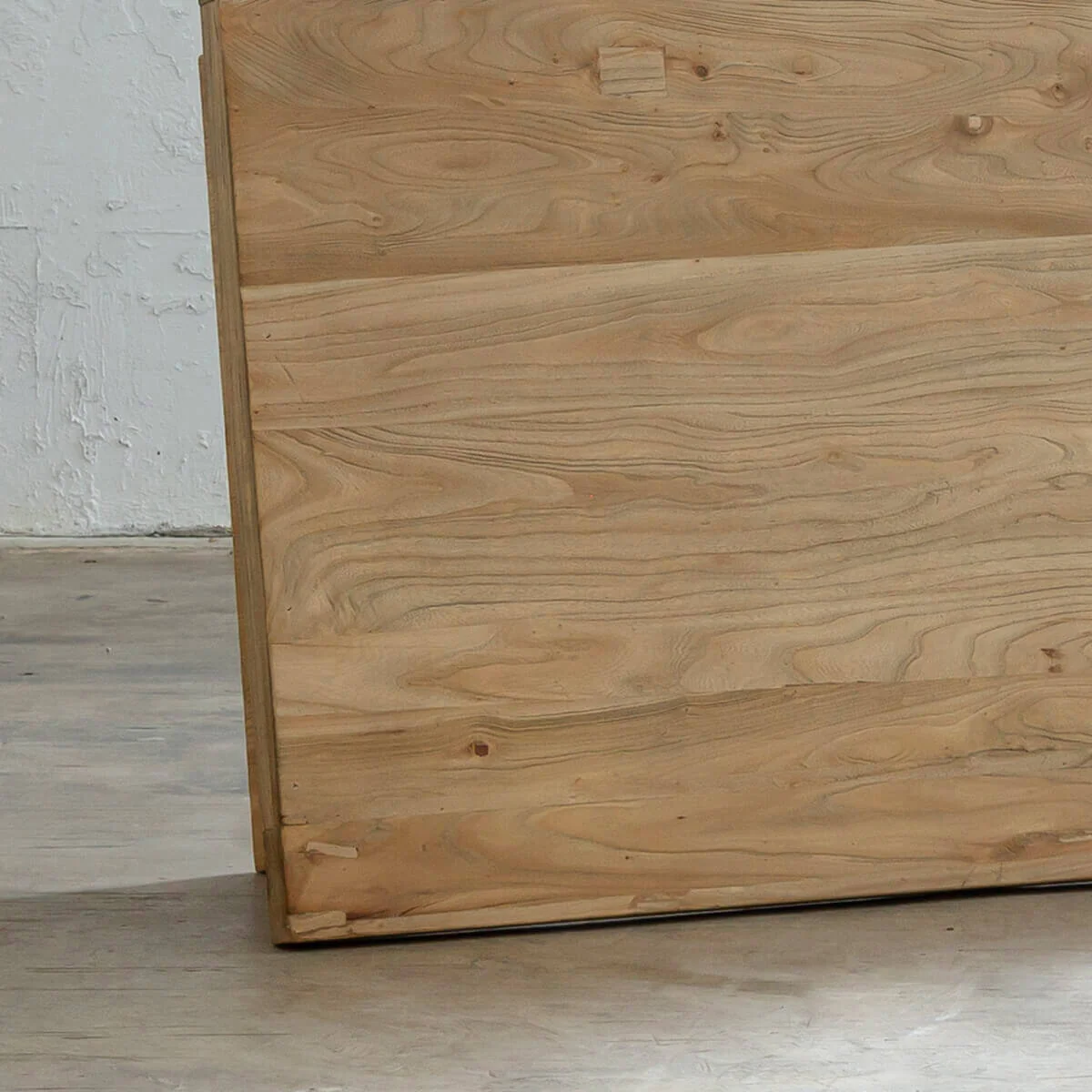 CAPRETTA ELM COFFEE TABLE  |  150CM  |  BLEACHED BRISTLE - Image 7