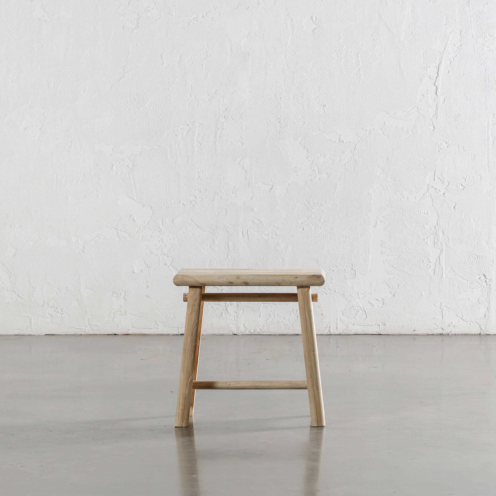 CAPRETTA ELM CREATORS STOOL  |  BLEACHED BRISTLE - Image 5