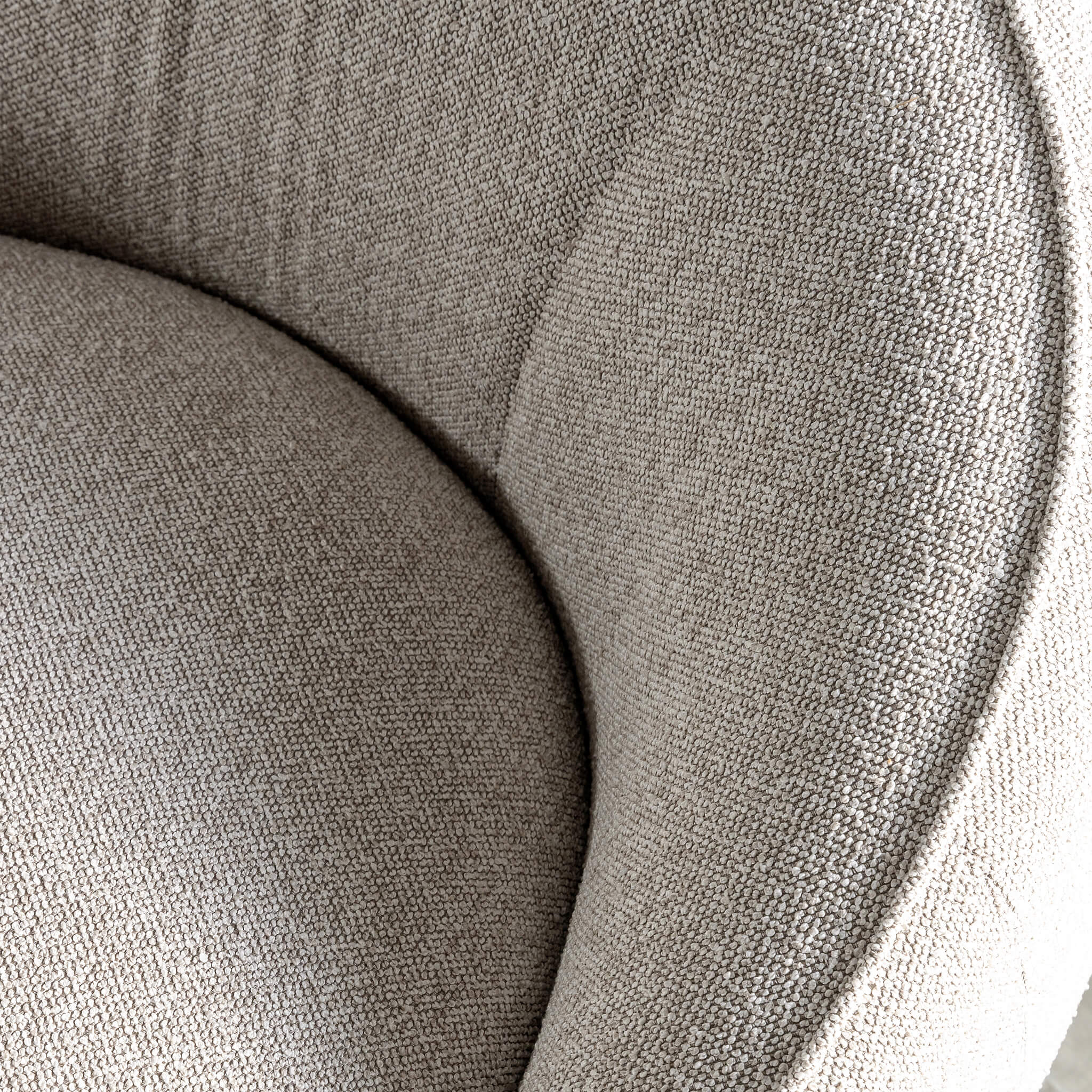 CARSON LINCOLN CURVED 3S SOFA | SANDY DUSK - Image 3