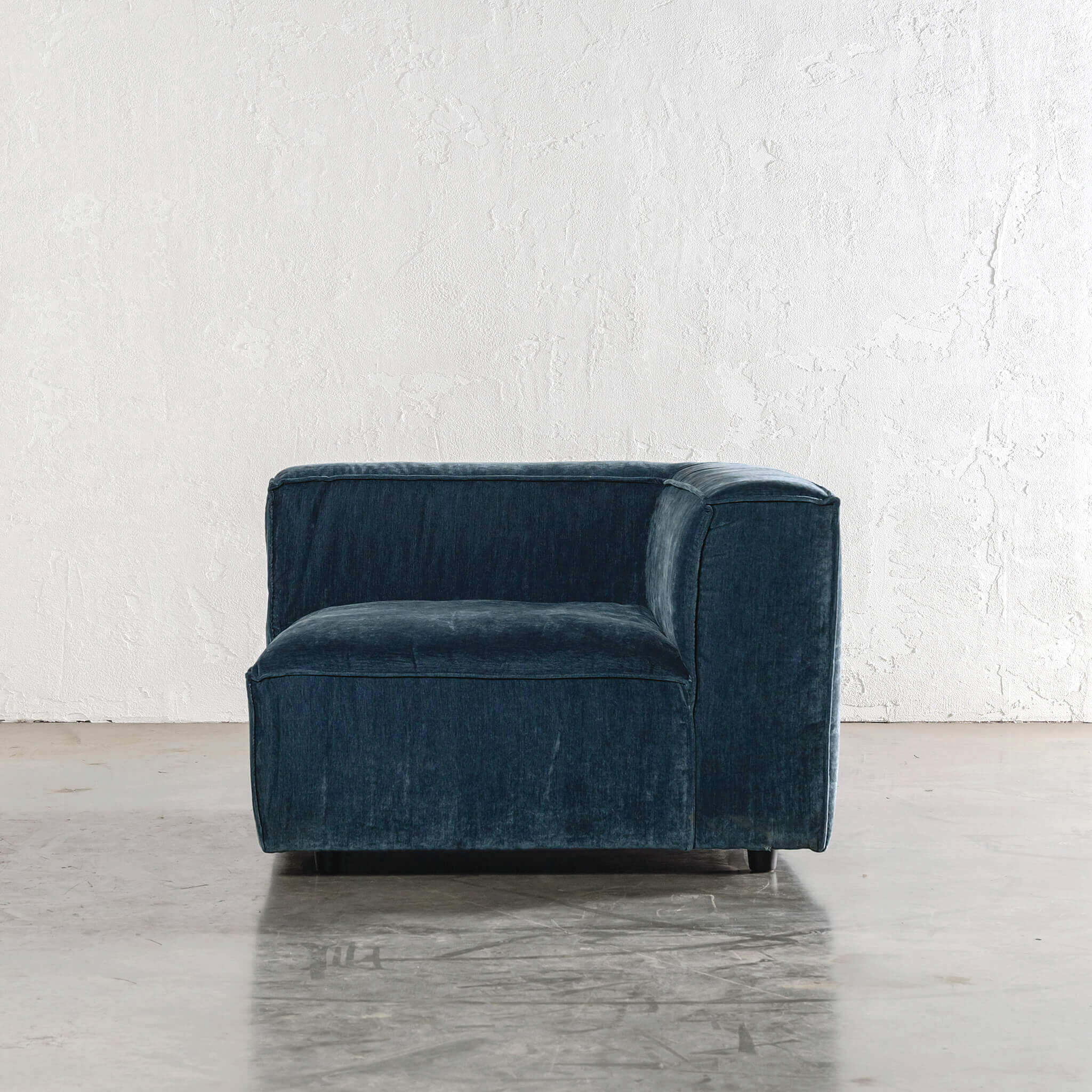 COBURG MODULAR SOFA  |  CHICORY BLUE - Image 6