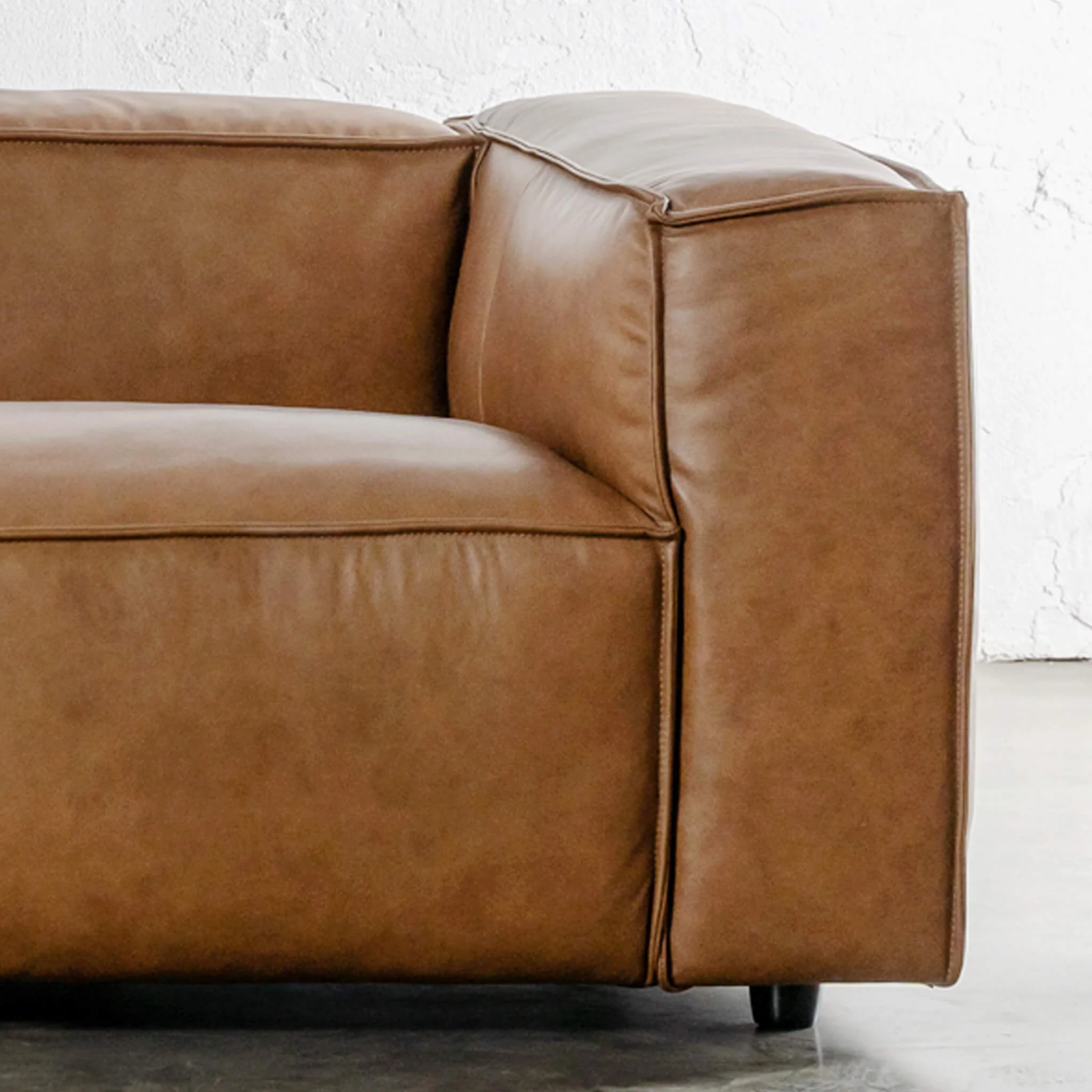 COBURG 4 SEATER SOFA | DAKOTA SADDLE TAN - Image 5
