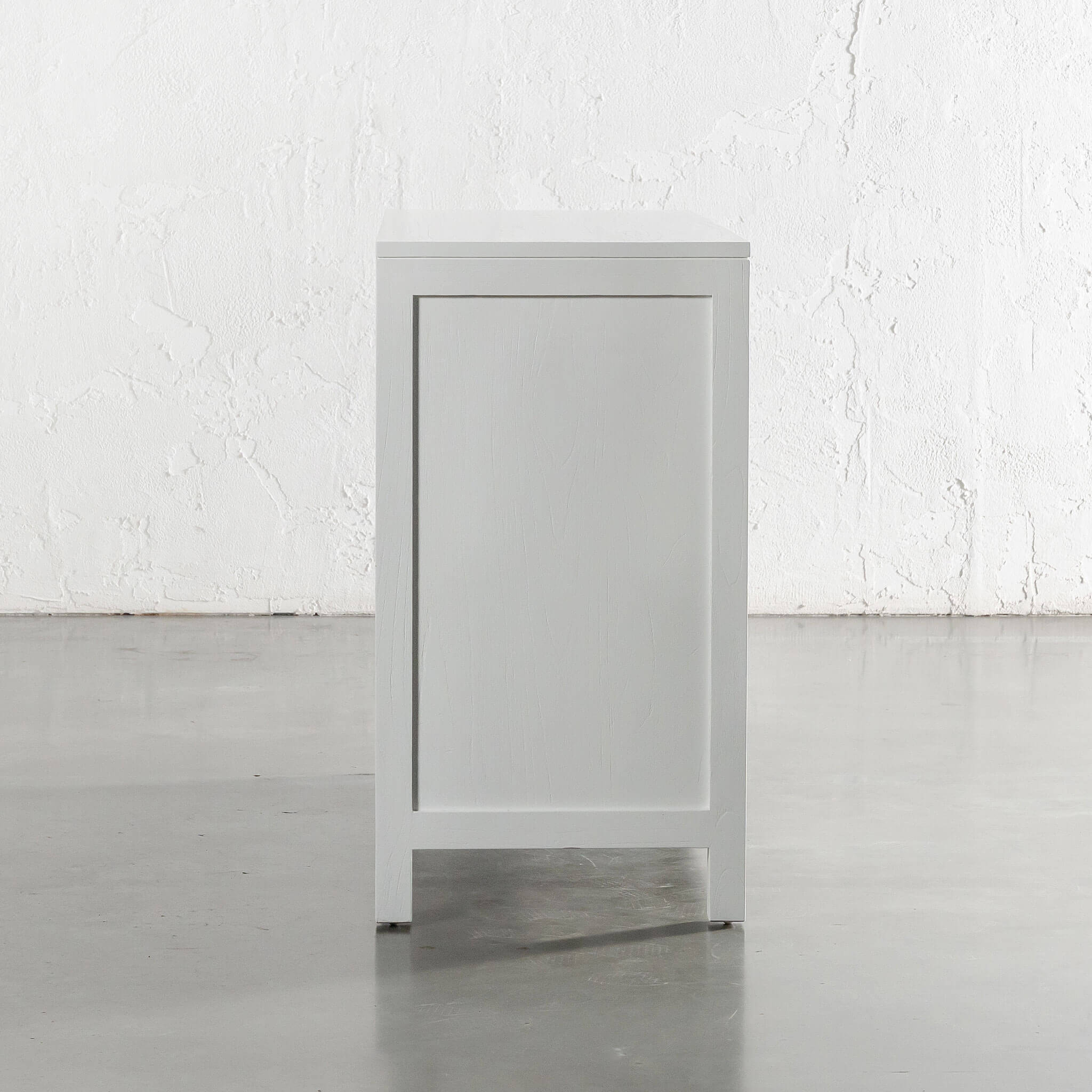 CONRAD 2 DOOR SLATTED CONSOLE | WHITE GRAIN - Image 3