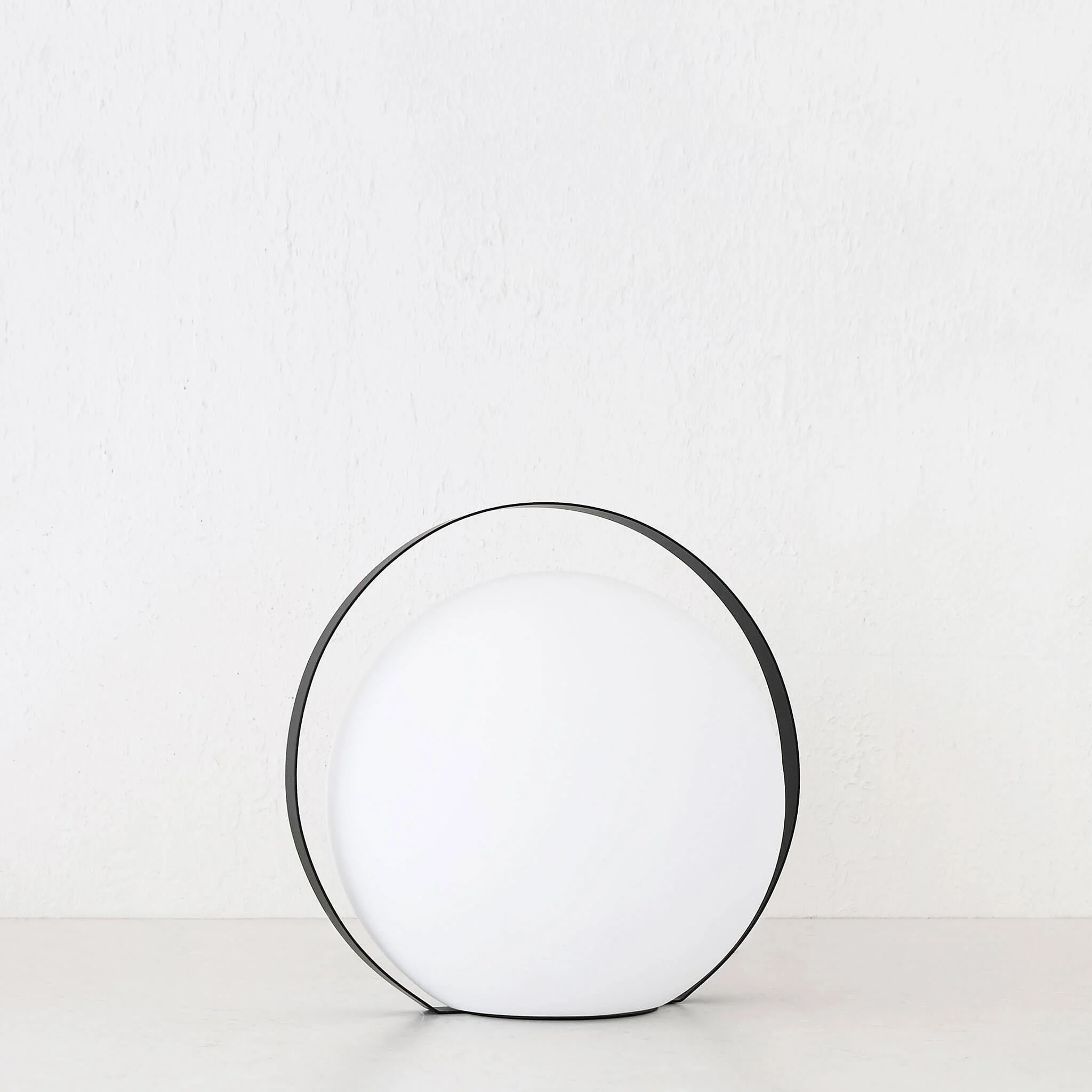 LBD EXCLUSIVE | DINESH BALL OUTDOOR LED LAMP | WHITE + BLACK - Image 6