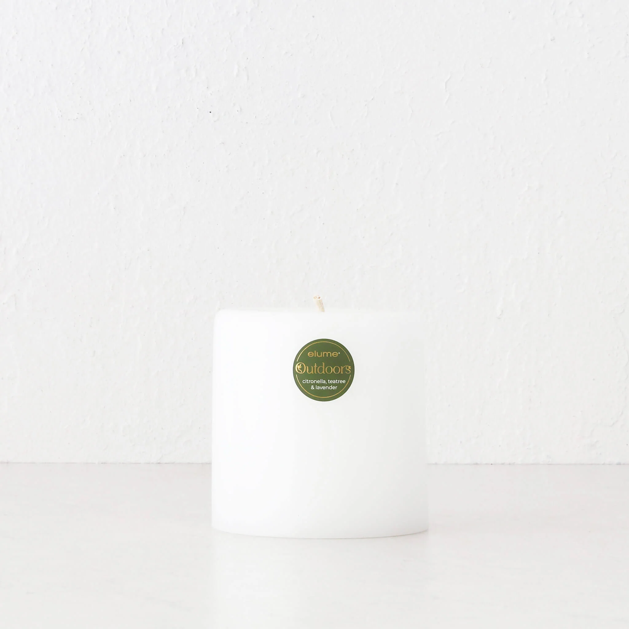 ELUME | CITRONELLA PILLAR 4.5X5" CANDLE | 130+HRS | CITRONELLA + TEA TREE + LAVENDER - Image 2