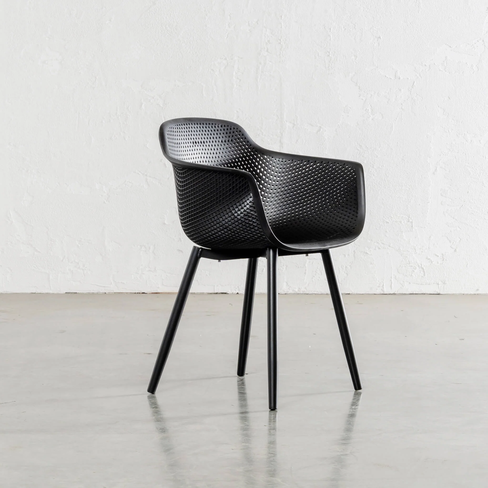 ETTA MESH WRAP INDOOR/OUTDOOR DINING CHAIR | ONYX BLACK | BUNDLE x 4 - Image 7