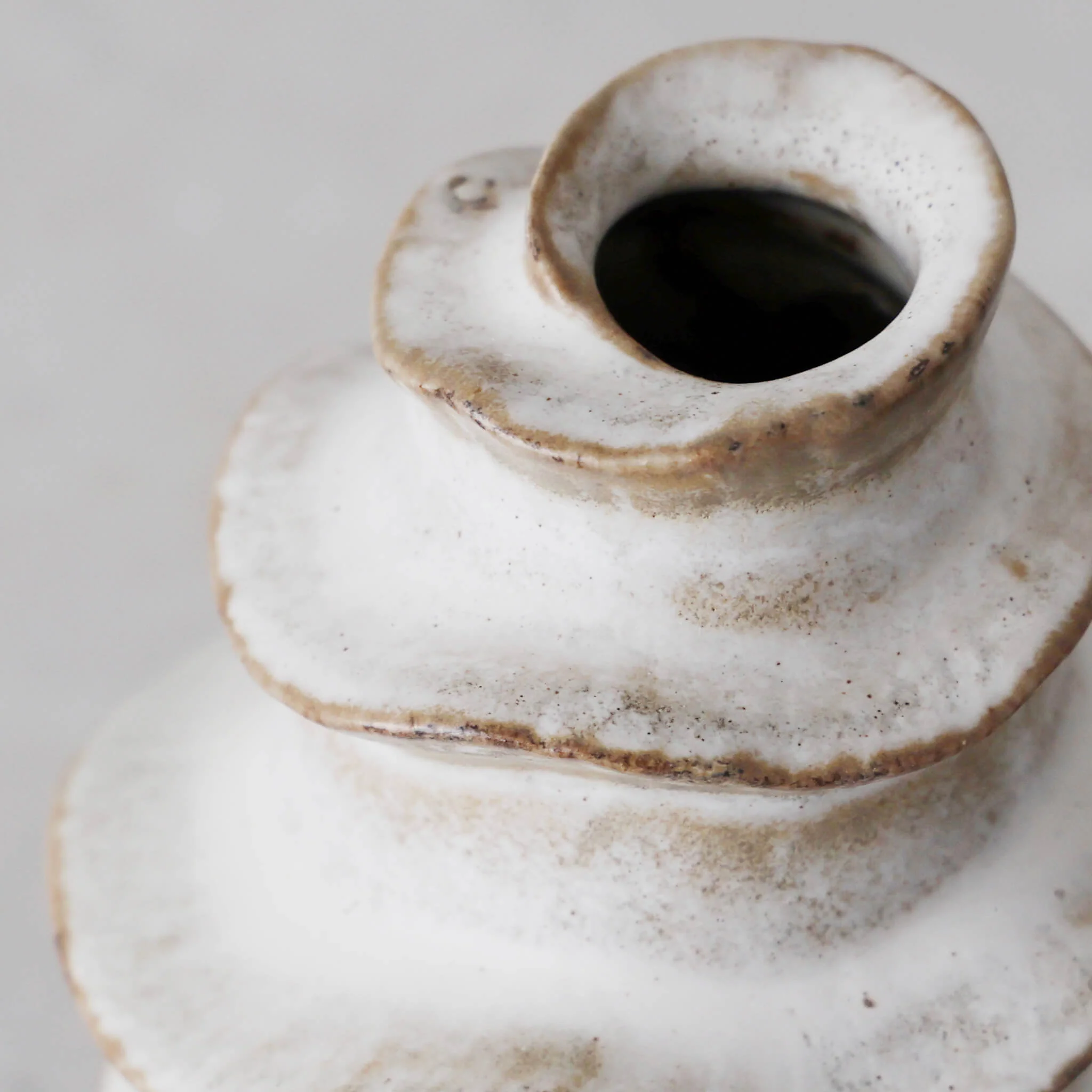 BARDIN ORGANIC MATTE BUD VASE | TALL | TAUPE FOG CERAMIC - Image 3
