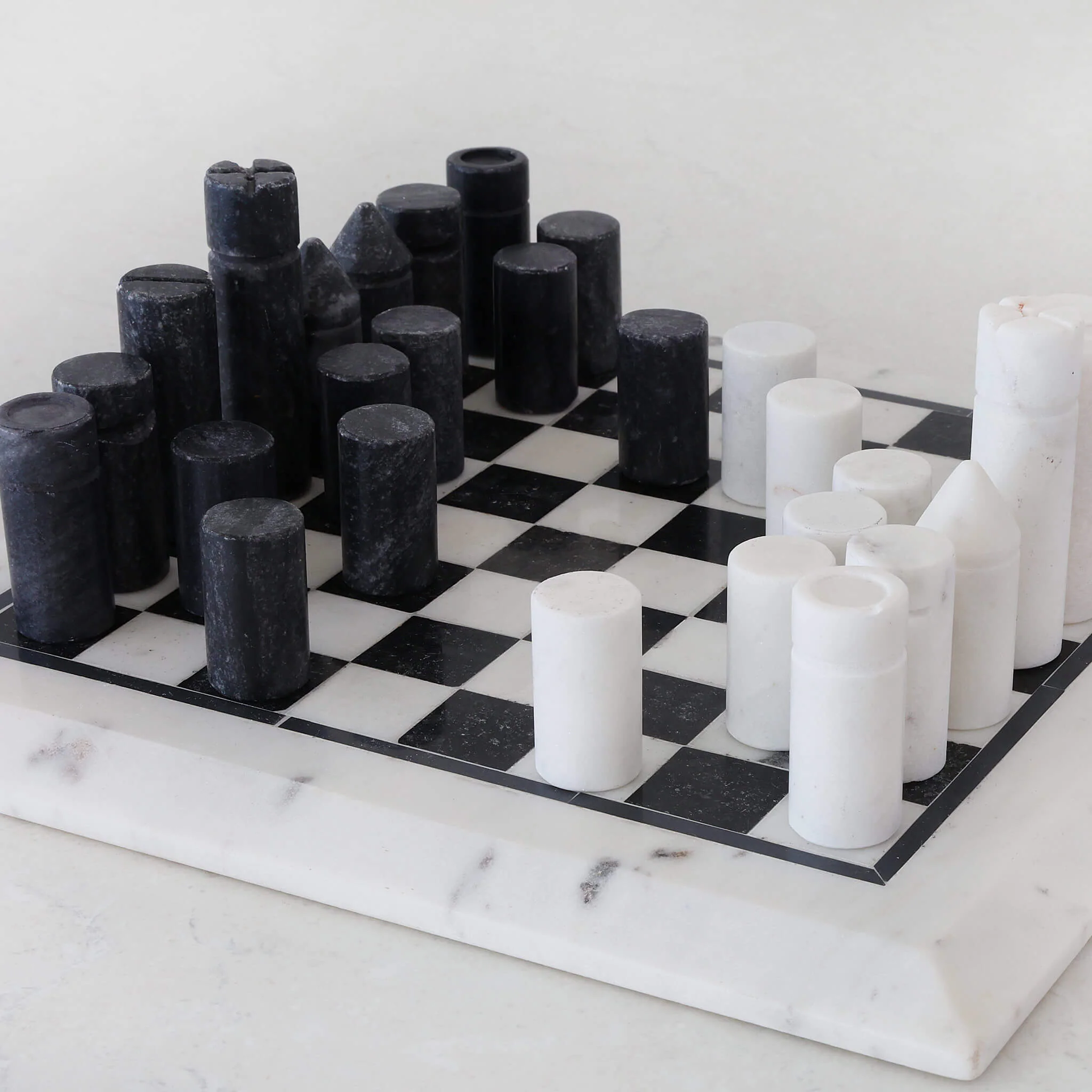 GAMBIT MARBLE CHESS SET  |  BLACK + WHITE MARBLE - Image 3