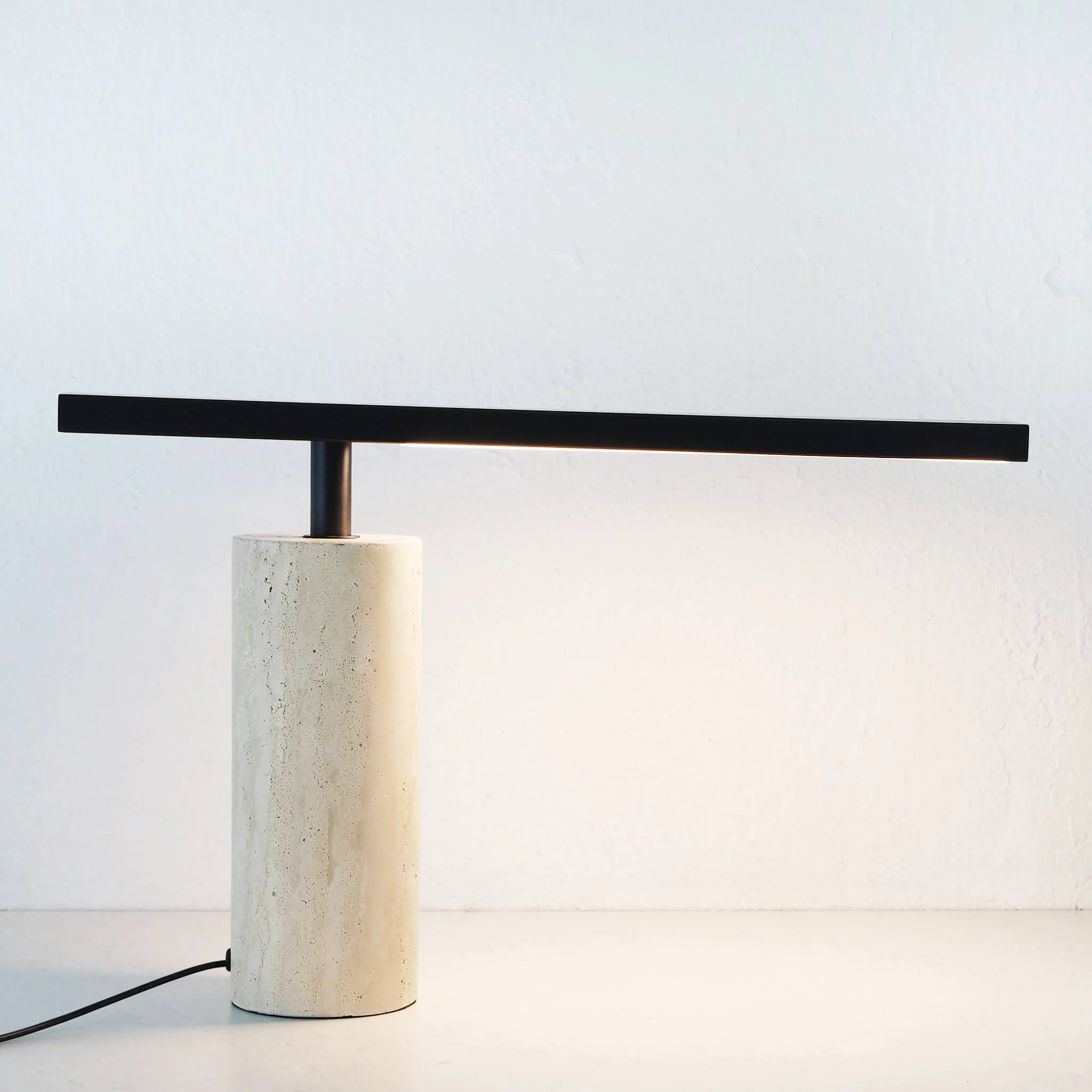 GIACOMO TABLE LAMP  |  50CM  |  MATTE BLACK + TRAVERTINE - Image 8
