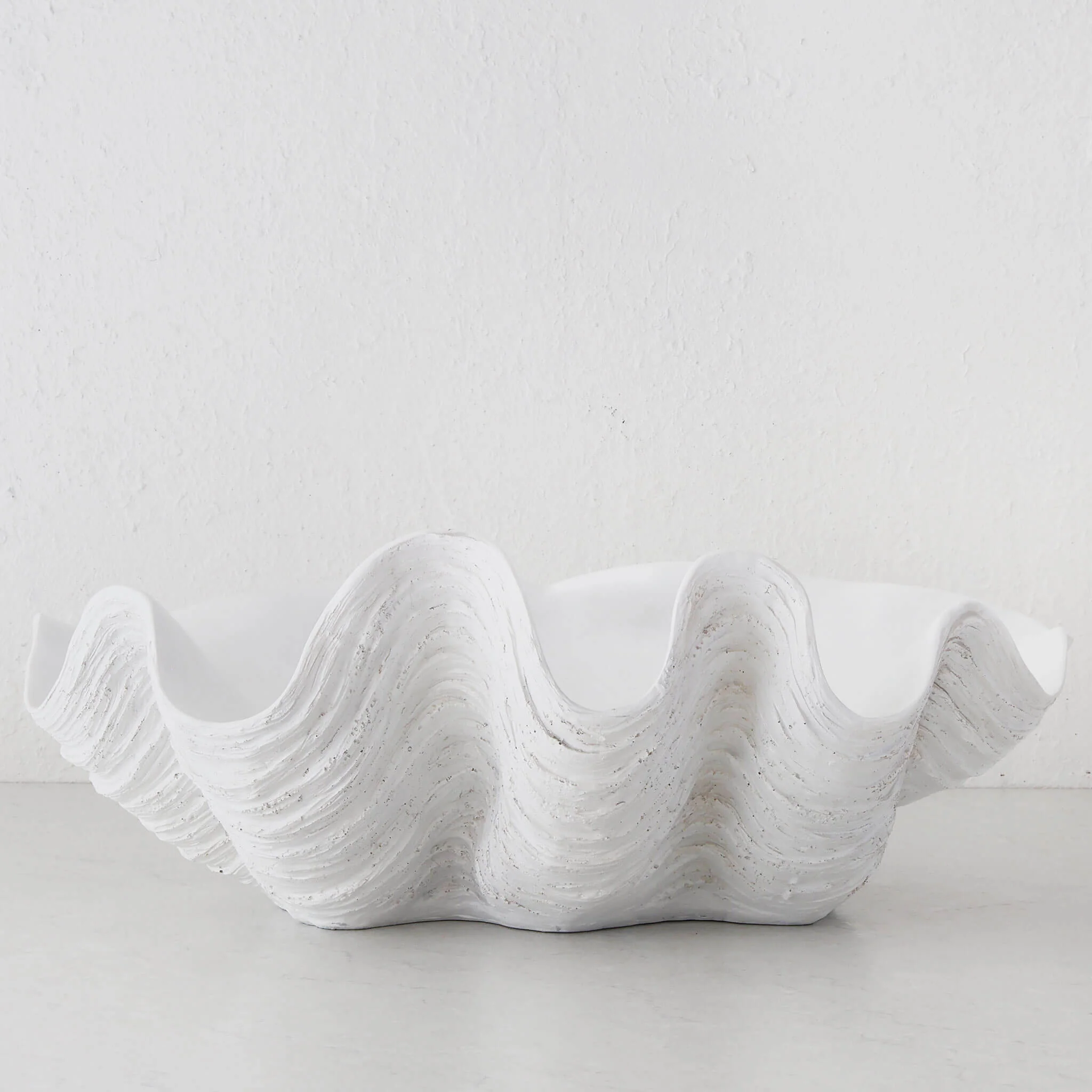 GIANT CLAM SHELL  |  DECORATIVE BOWL  |  WHITE RESIN  |  EXTRA LARGE - Image 6