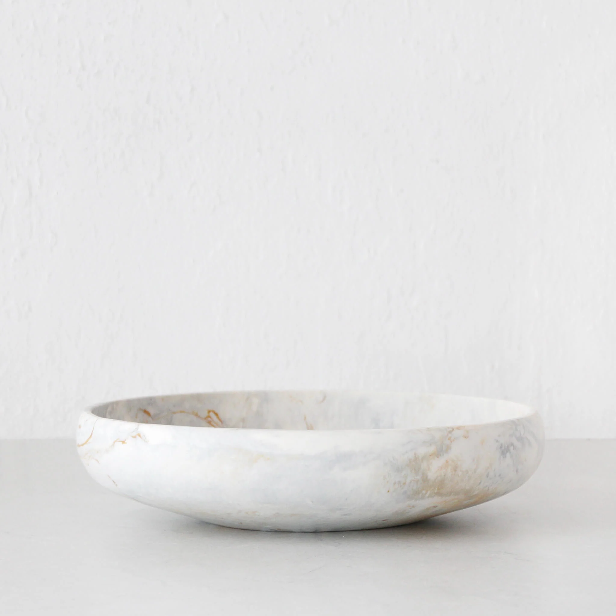 HADLEY RESIN SHALLOW BOWL | MEDIUM 37CM | MARBLED STEEL + SAND - Image 3