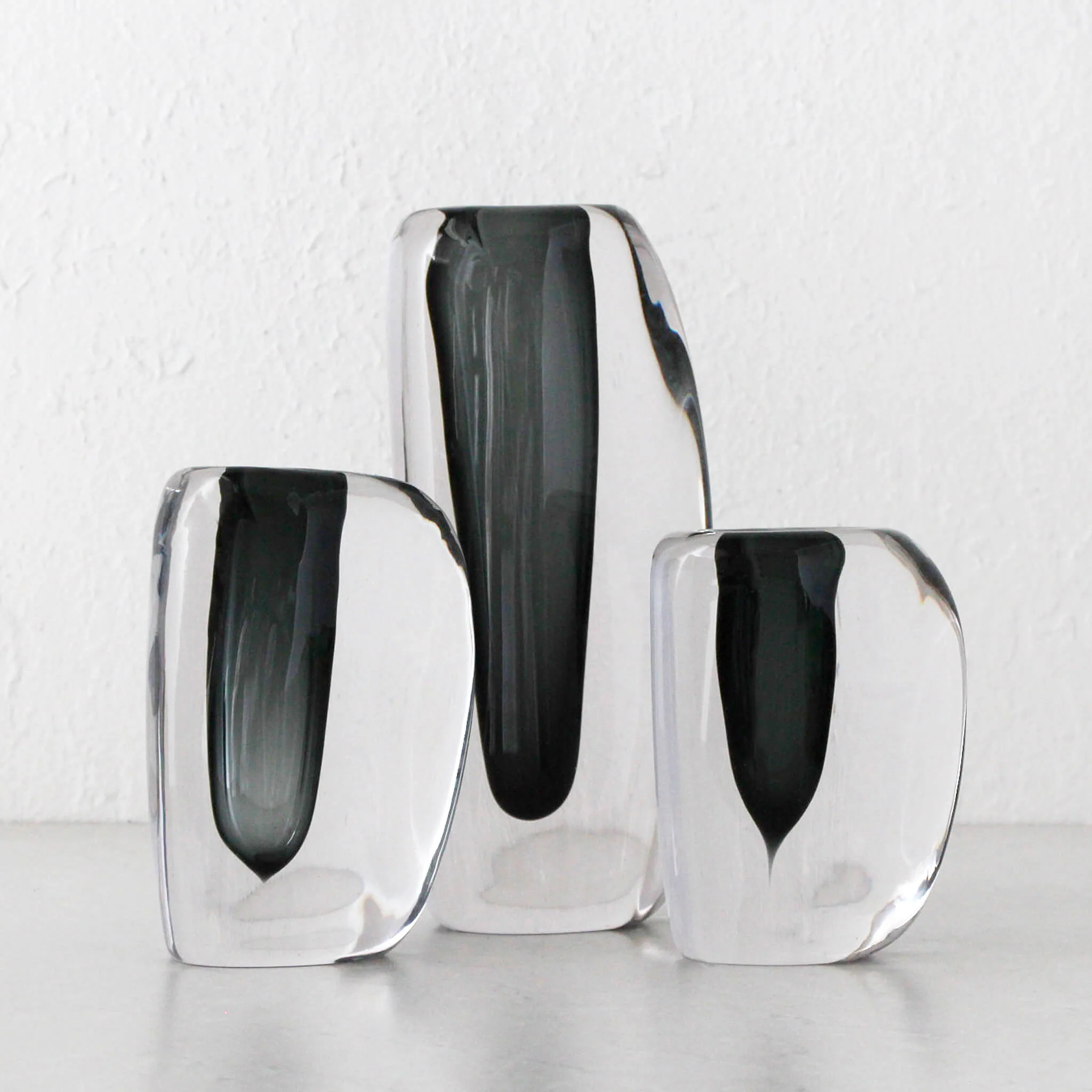 JORG GLASS VASE  |  MEDIUM  |  CHARCOAL + CLEAR GLASS - Image 6