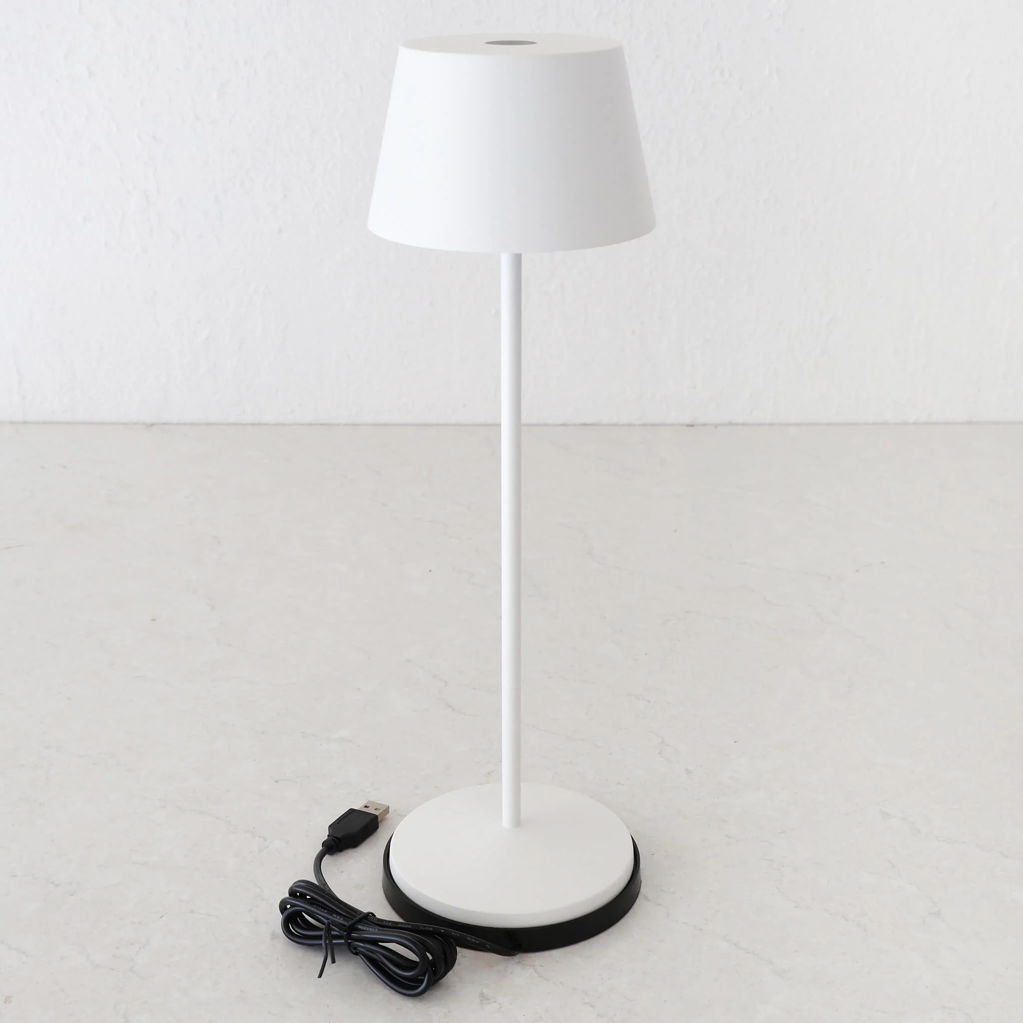 LBD EXCLUSIVE  |  VILLEBOIS RECHARGEABLE INDOOR/OUTDOOR LED TABLE LAMP BUNDLE X2  |  MATTE WHITE - Image 4