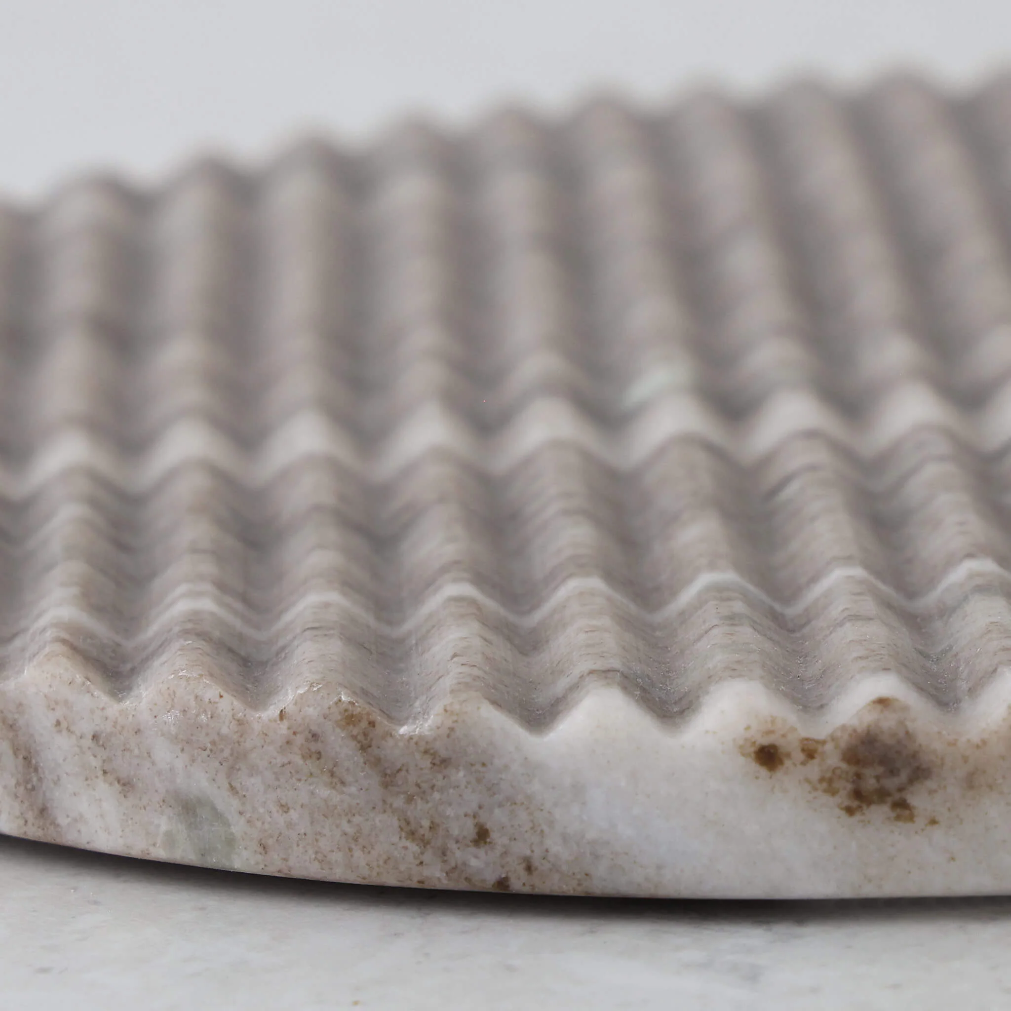 MARA MARBLE ROUND RIBBED TRIVET BUNDLE X2  |  20CM  |  BEIGE MARBLE - Image 4