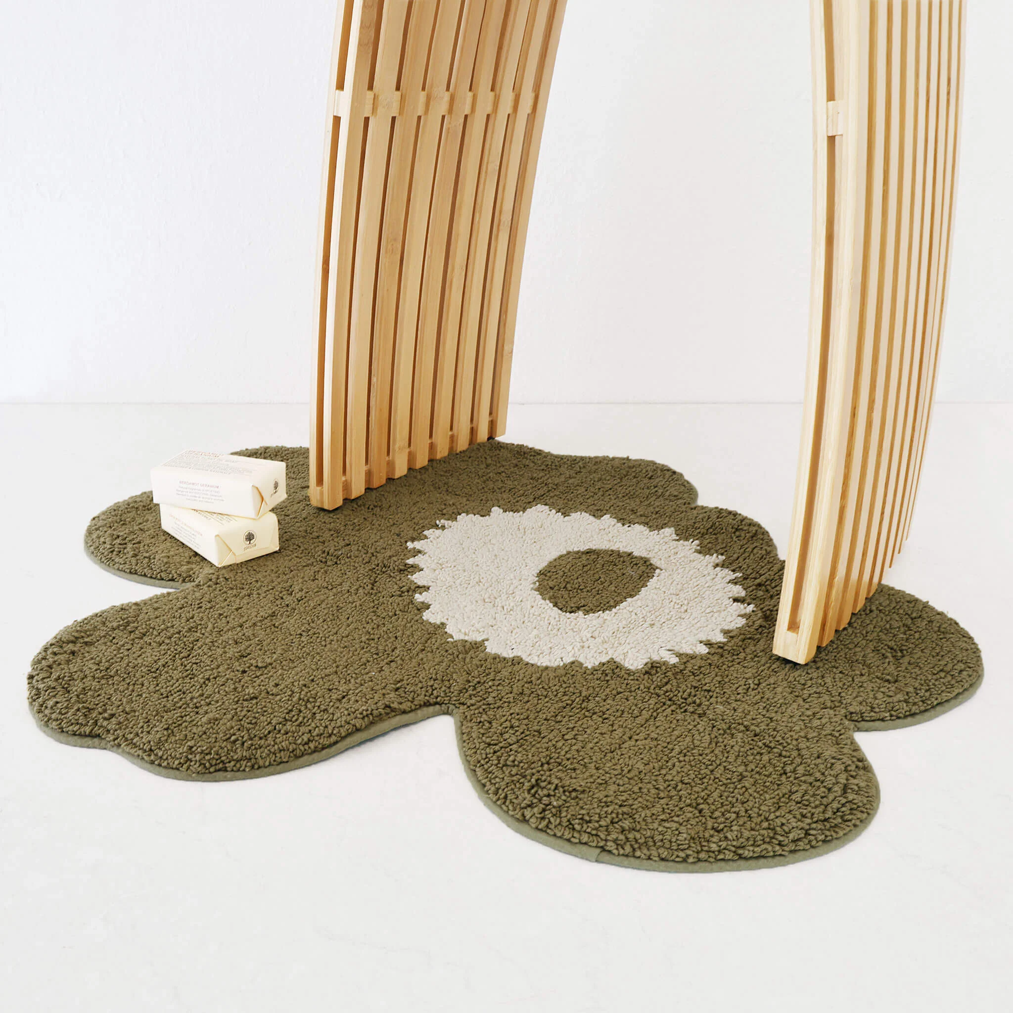 MARIMEKKO  |  UNIKKO BATH  MAT  |  73CM X 74CM  |  GREEN UMBER + CREAM - Image 4