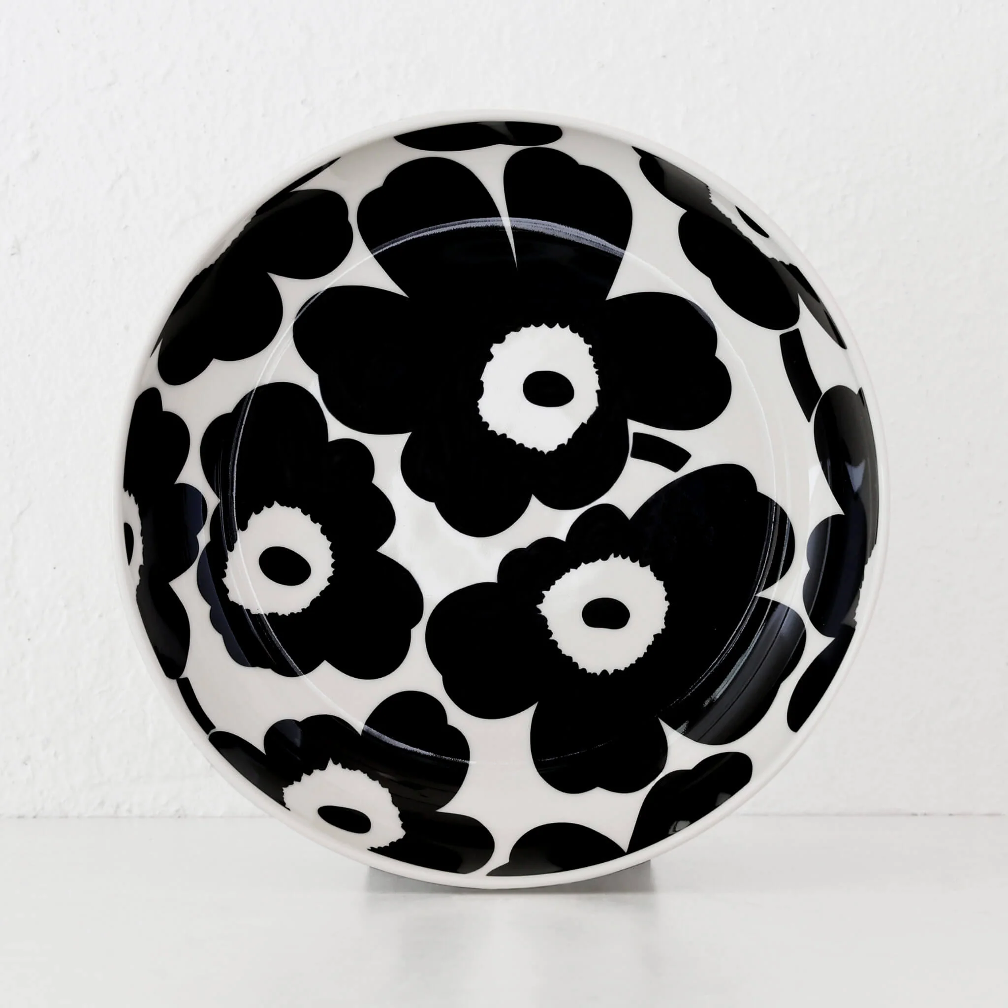 MARIMEKKO | UNIKKO OIVA DEEP PLATE 20.5CM BUNDLE X6 | BLACK + WHITE - Image 4