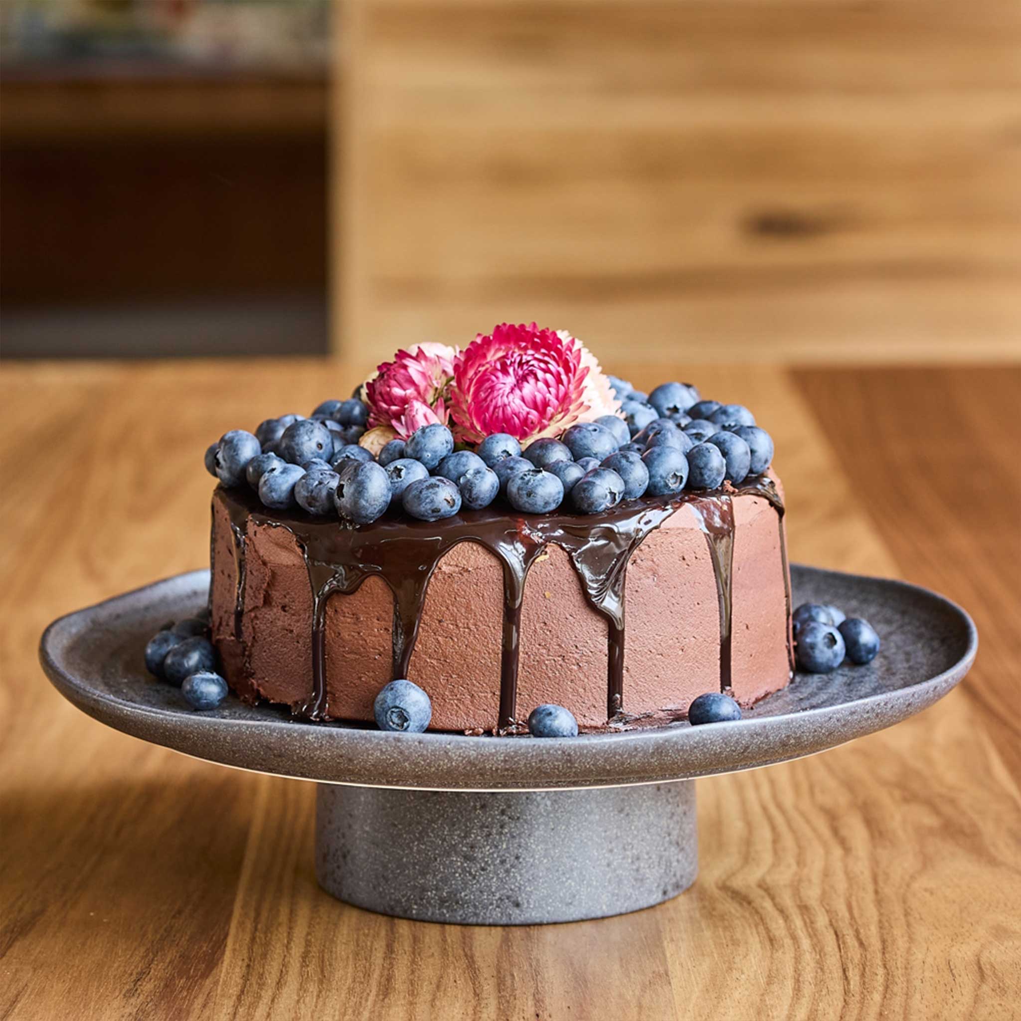 OTTAWA STONEWARE FOOTED CAKE STAND  |  STONE - Image 3