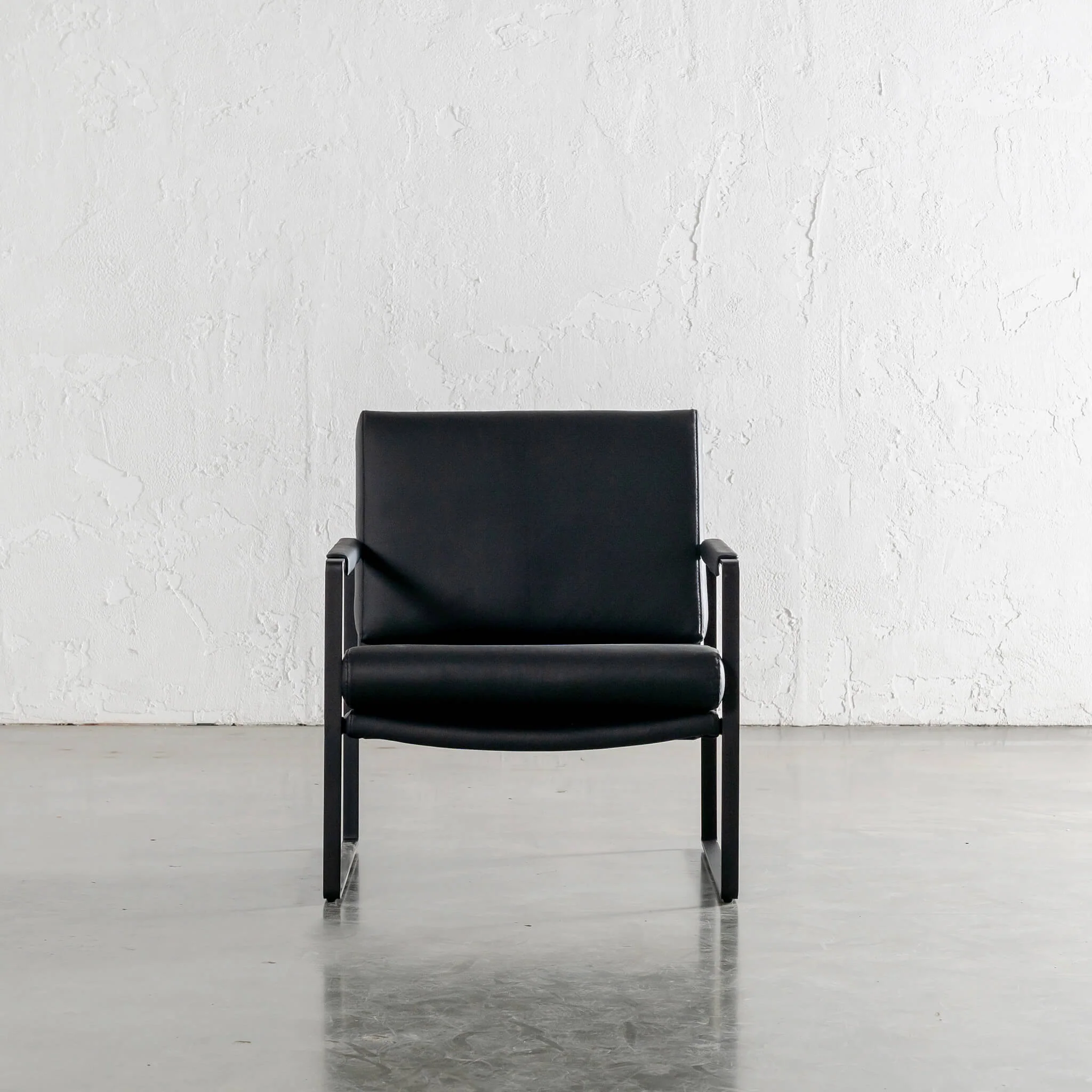 PAMINA VEGAN LEATHER ARMCHAIR | NOIR BLACK - Image 2