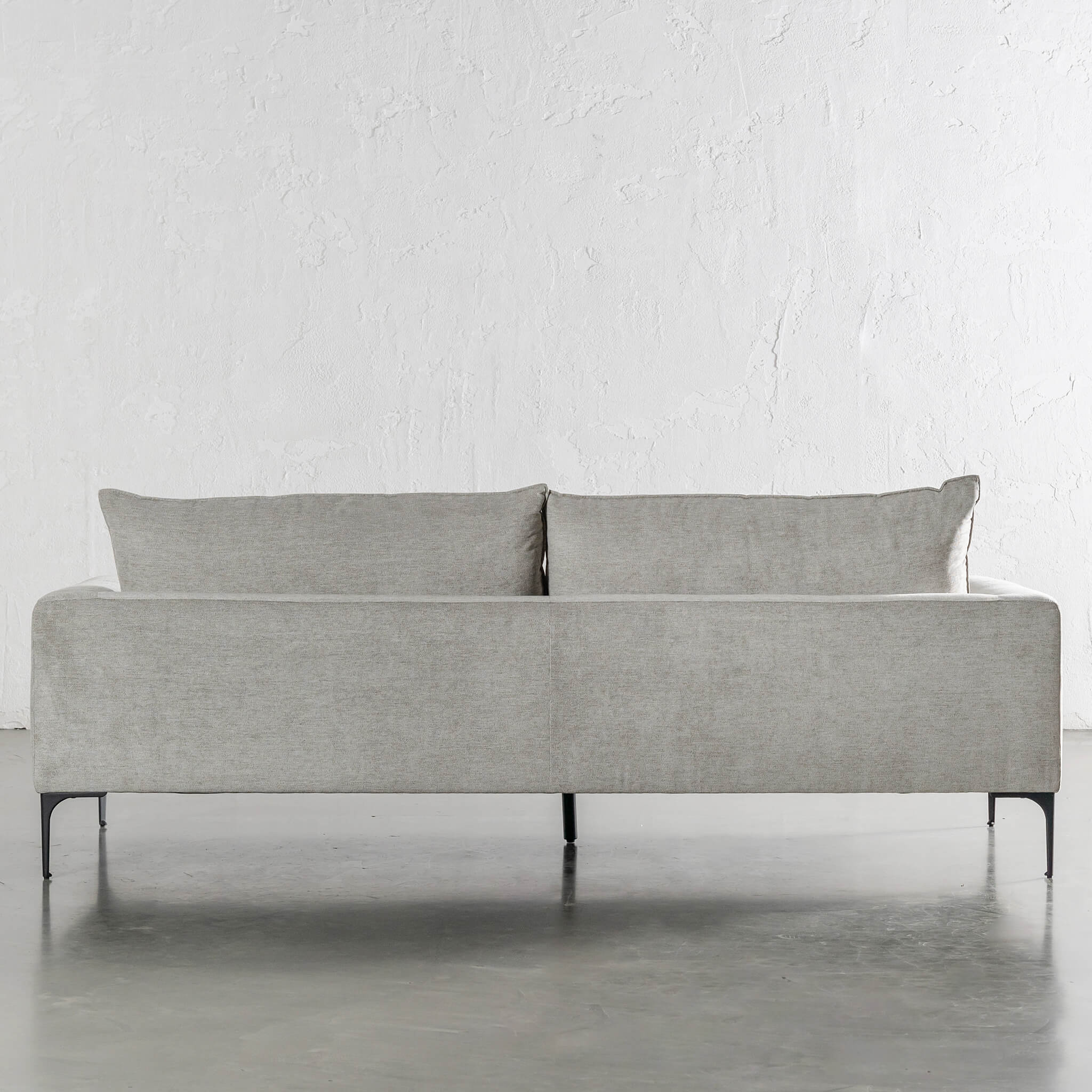 PILOTI 3 SEATER SOFA | FLAGSTONE ASH - Image 3
