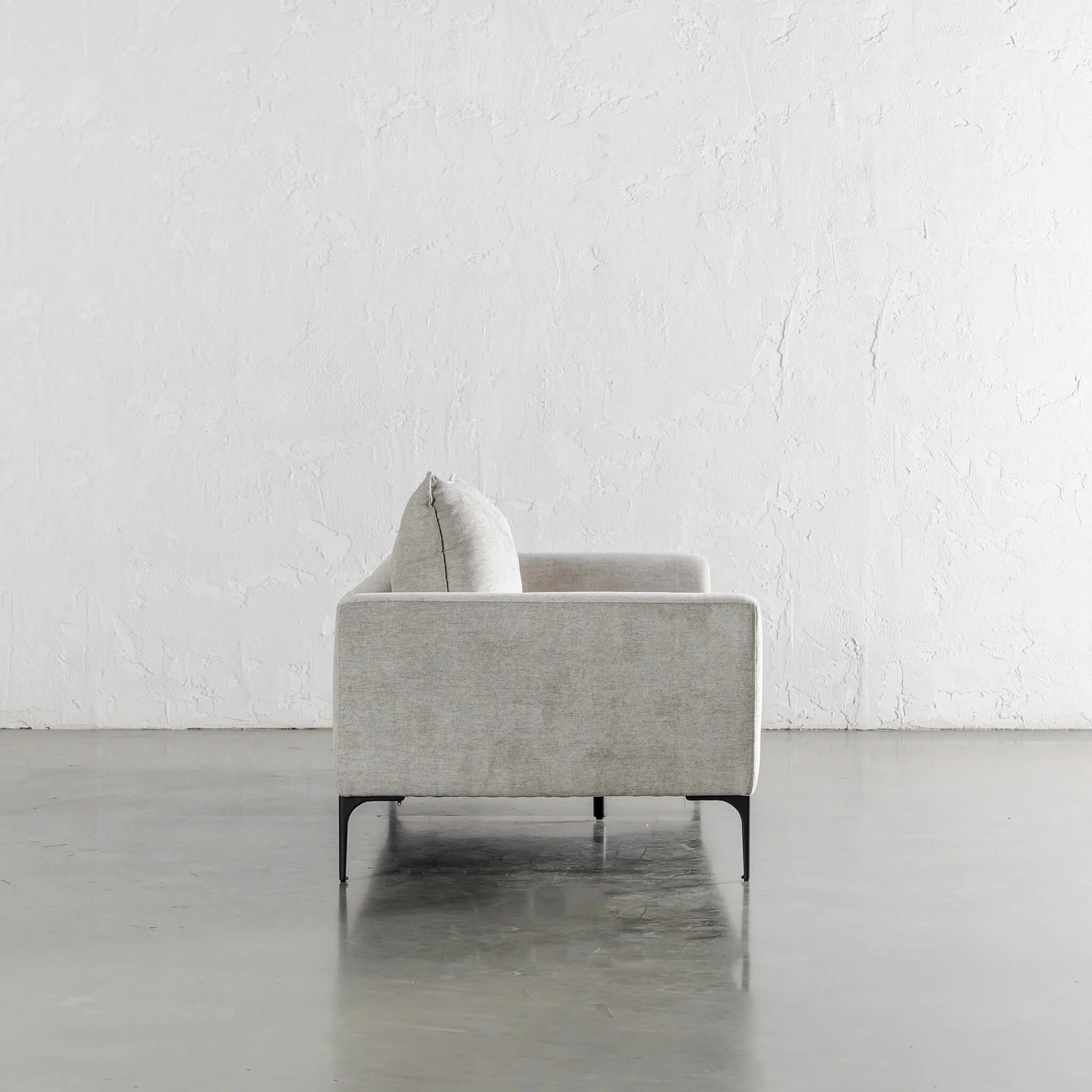 PILOTI 3 SEATER SOFA | FLAGSTONE ASH - Image 5