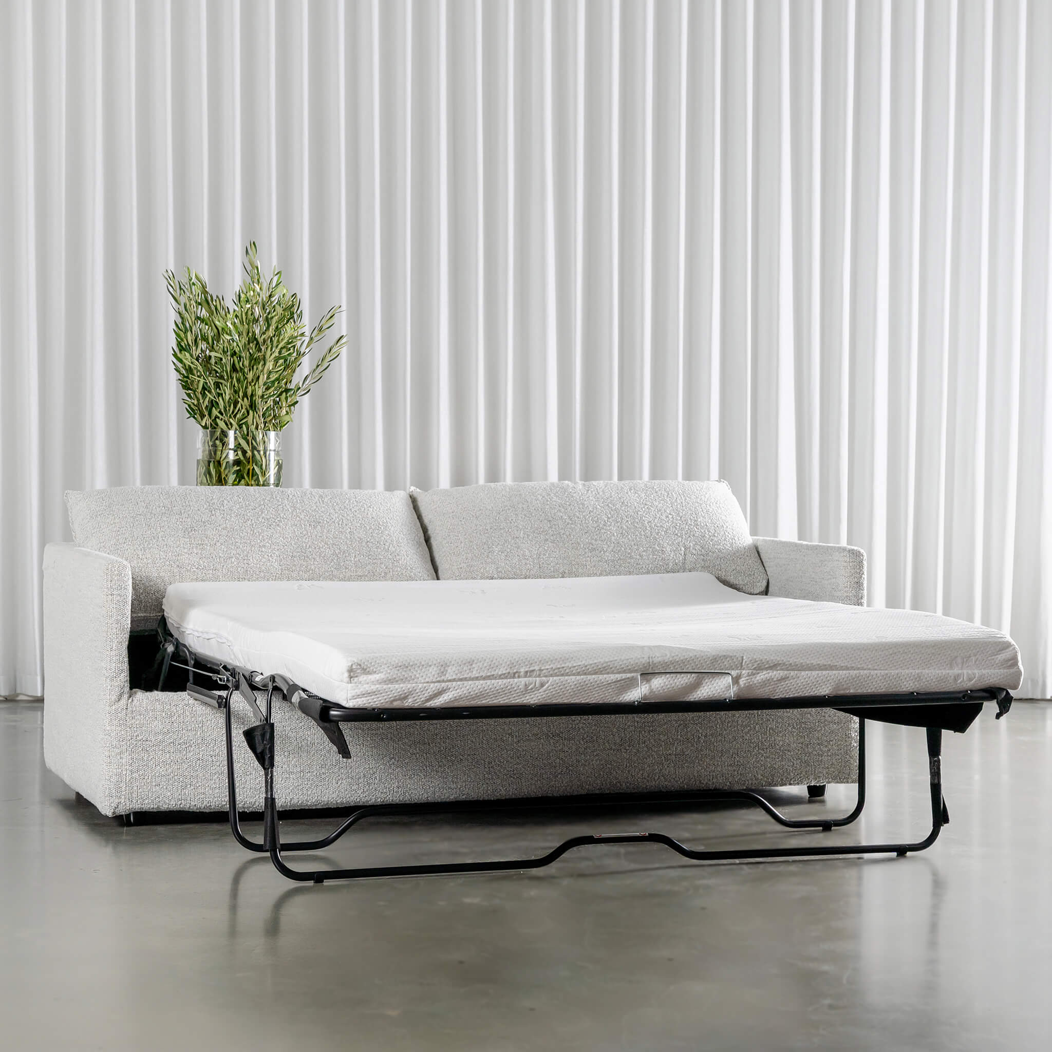 PILOTI BREMAN SLIP COVER SOFA BED  |  3.5 SEATER  |  BEDARRA SAND - Image 10