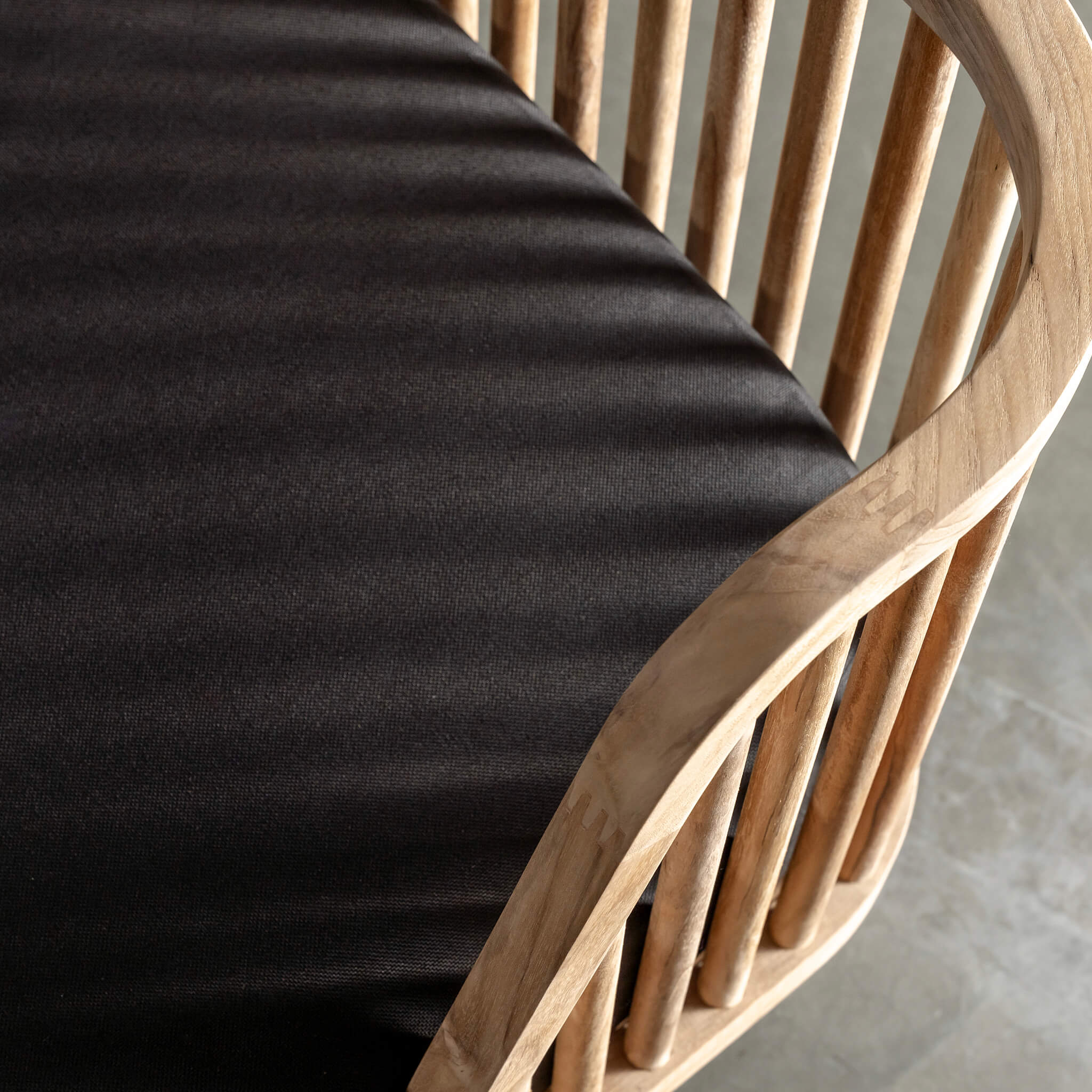 JASPER ULU SPINDLE TIMBER OUTDOOR SOFA CHAIR | BLACK - Image 2