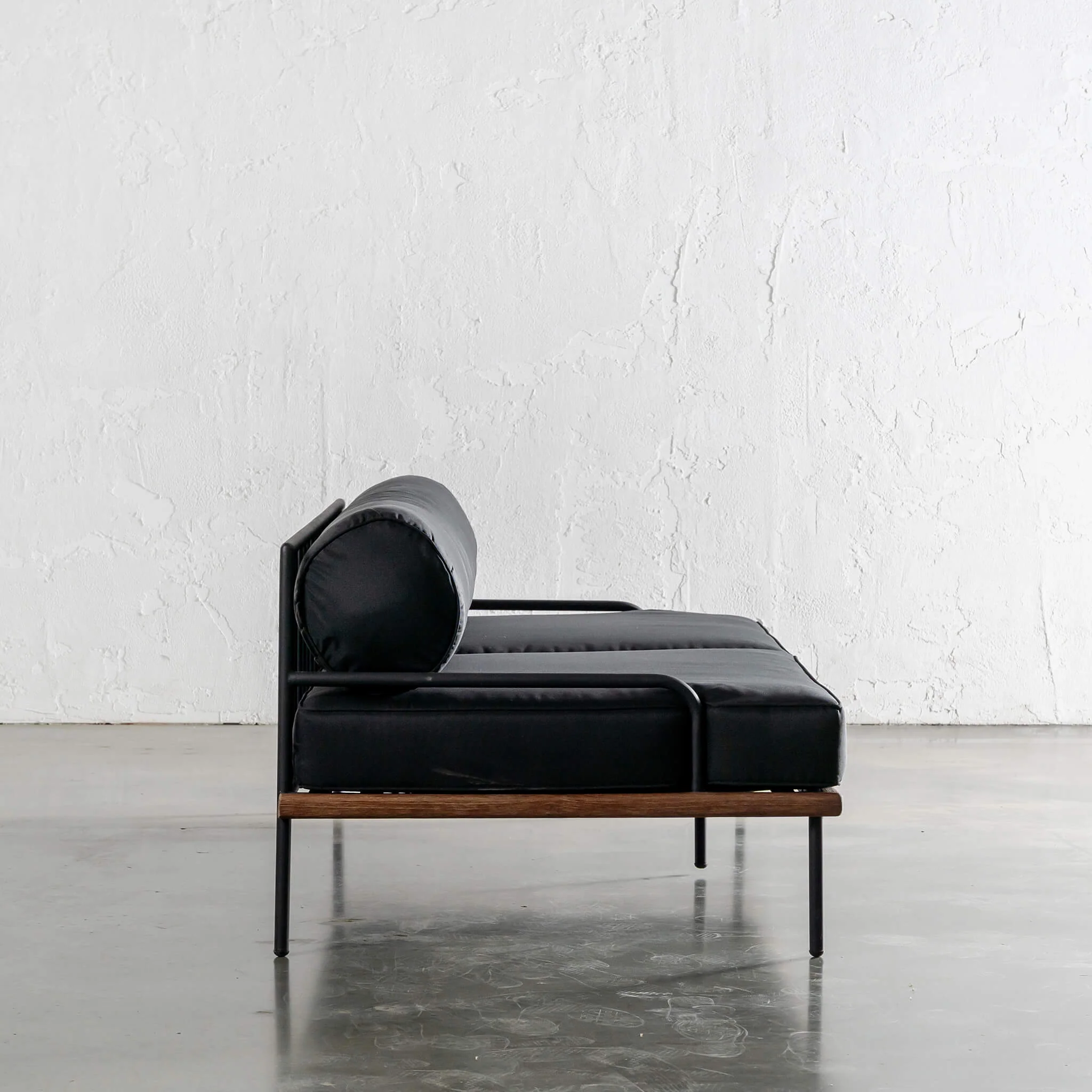 SAN ANDREAS 3 SEATER OUTDOOR SOFA | BLACK NOIR + TEAK - Image 4