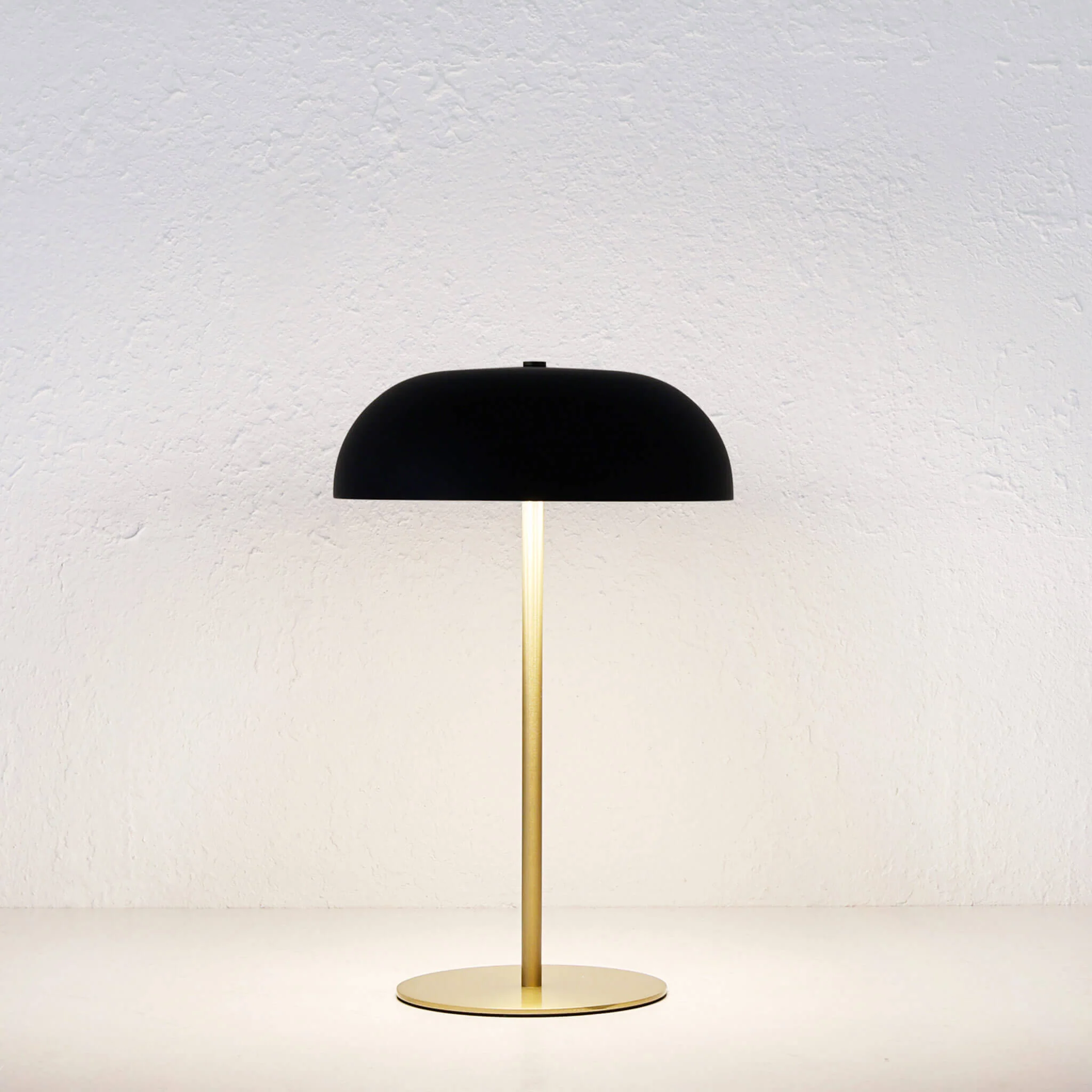 SAO MARTINHO DOME LED RECHARGEABLE INDOOR/OUTDOOR LAMP  |  35CM  |  MATTE BLACK + ANTIQUE BRASS - Image 10