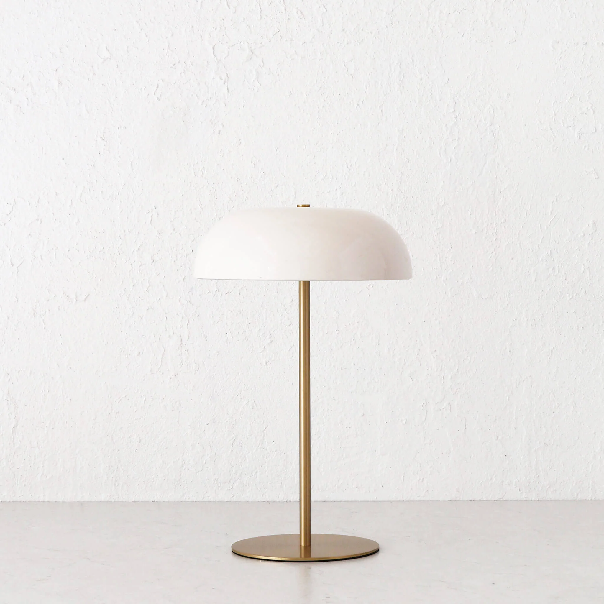 SAO MARTINHO DOME LED RECHARGEABLE INDOOR/OUTDOOR LAMP  |  35CM  |  OFF WHITE + ANTIQUE BRASS - Image 3