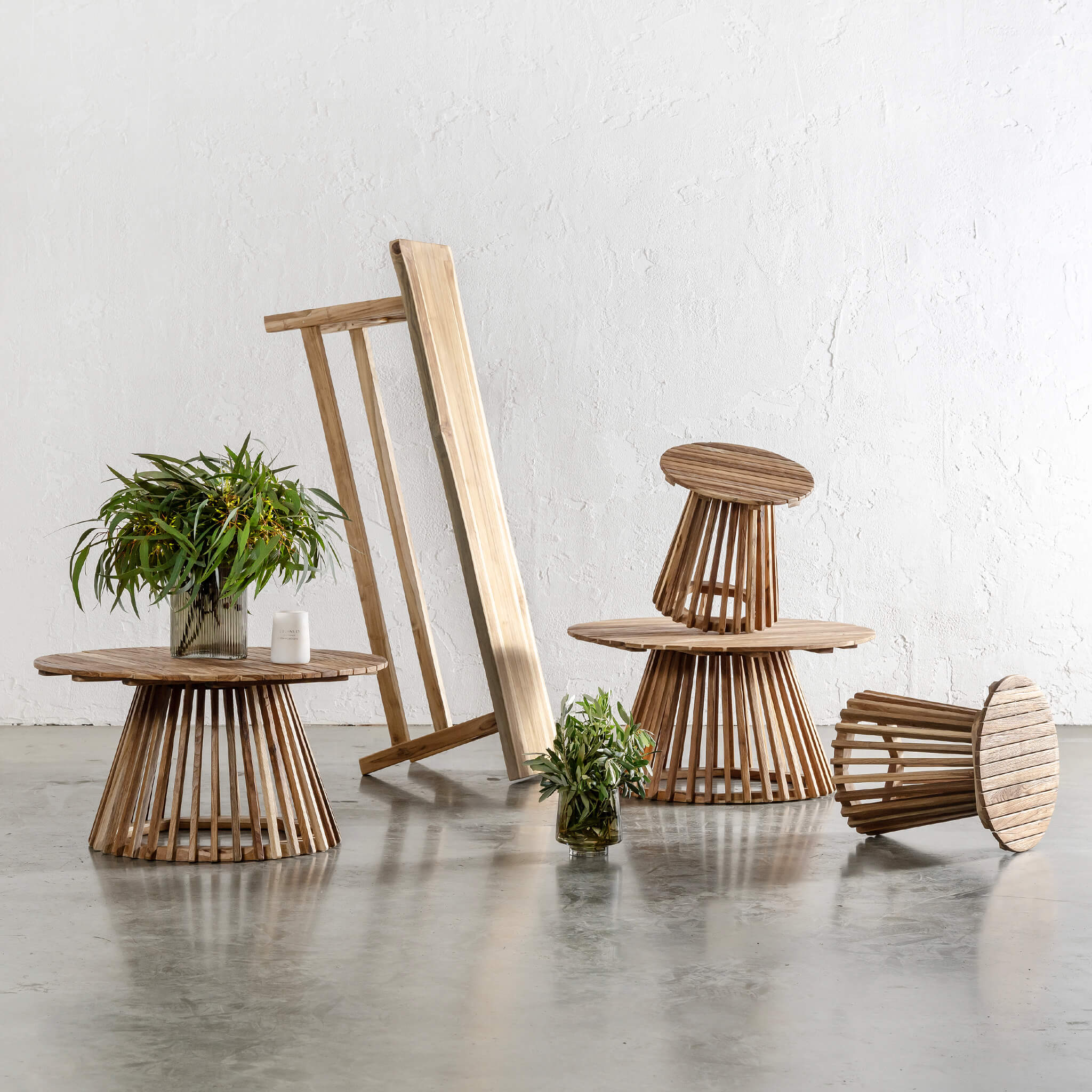 SORENSEN TEAK SLATTED ROUND COFFEE TABLE  |  82CM - Image 2