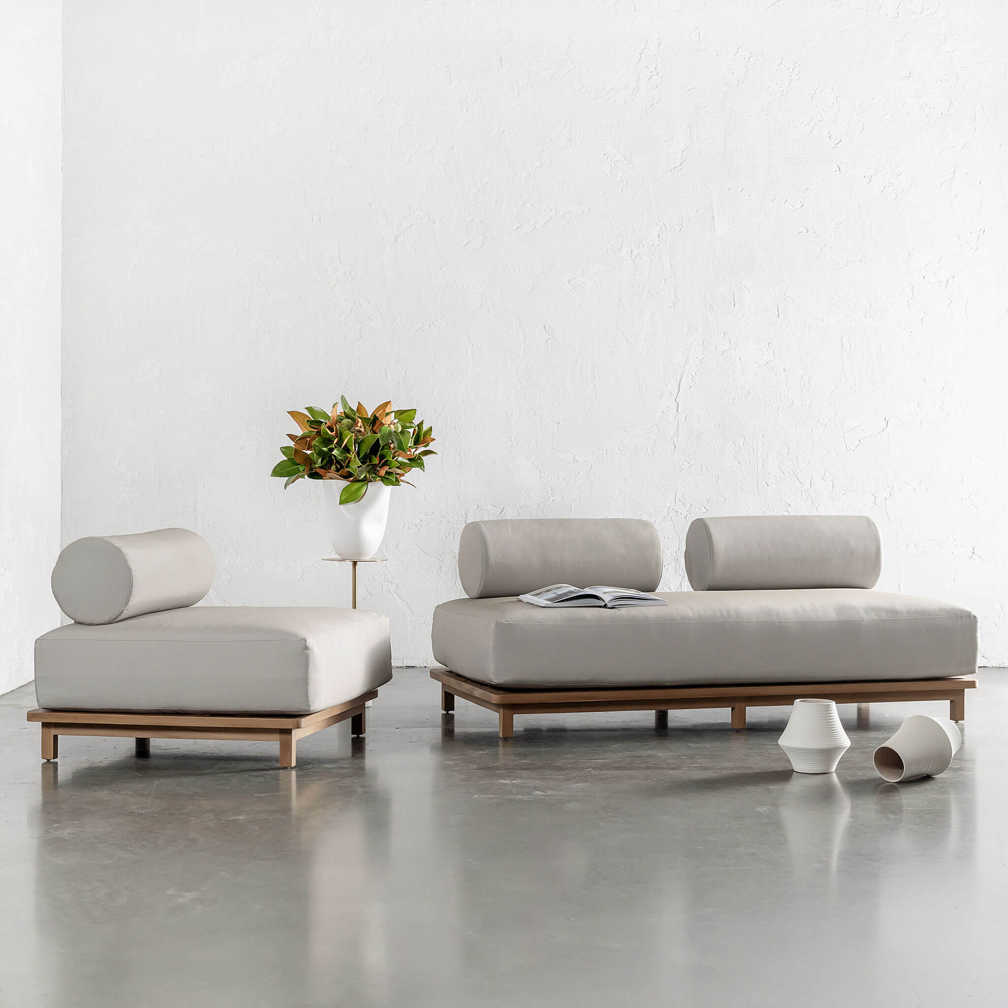 VALLE GRANDE OUTDOOR 2 SEATER SOFA  |  TRAVERTINE FOG + TEAK - Image 12