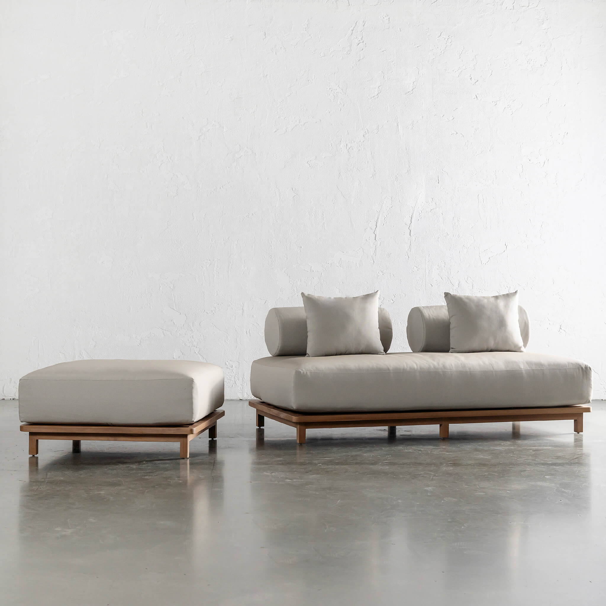 VALLE GRANDE OUTDOOR OTTOMAN | TRAVERTINE FOG + TEAK - Image 8