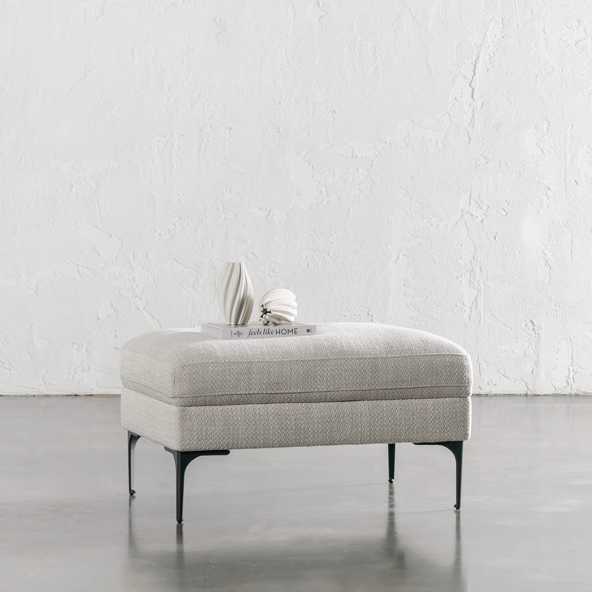 VITTORIA OTTOMAN | CHALKSTONE WEAVE