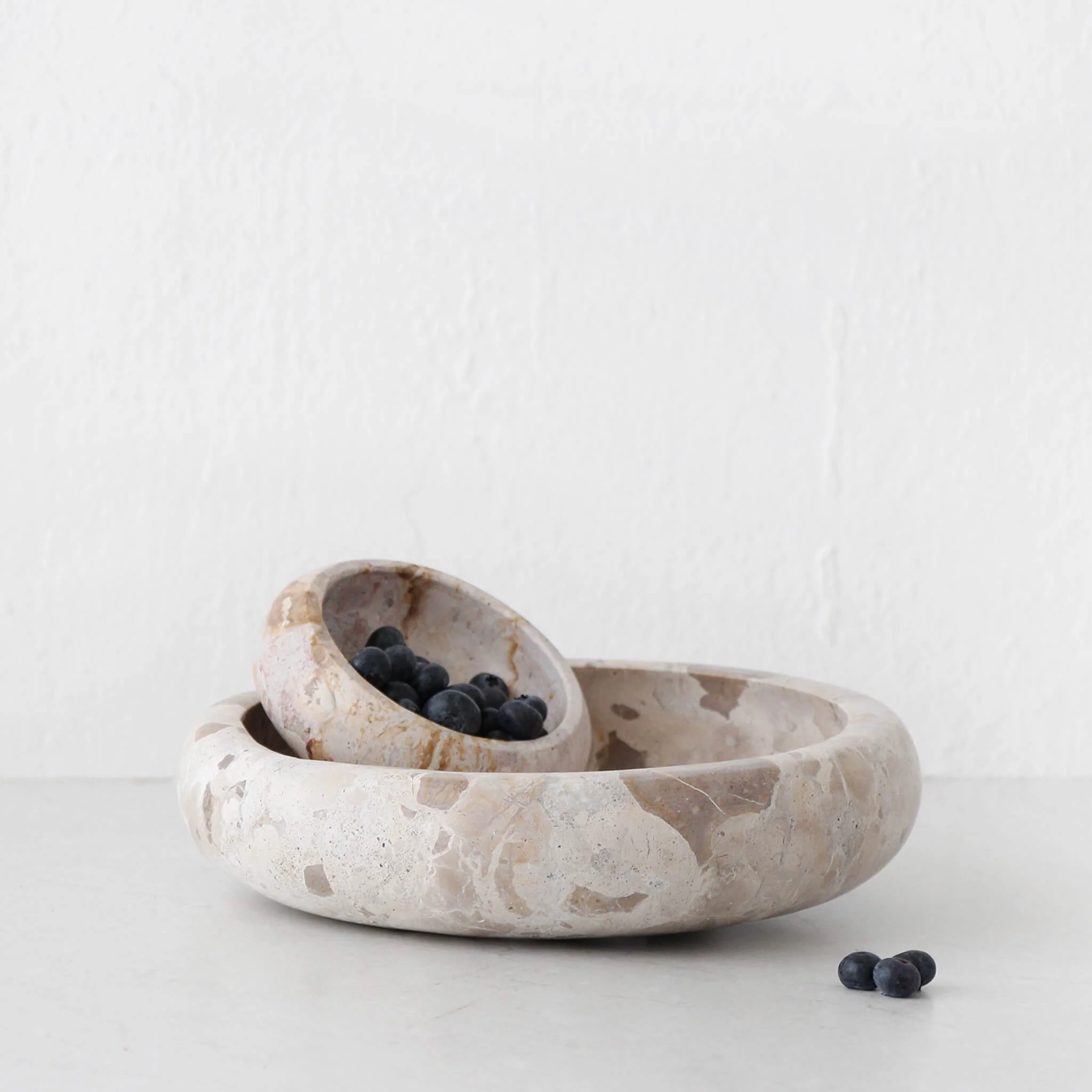 XENA LARGE ROUND MARBLE BOWL | 26CM | TAUPE MARBLE - Image 4
